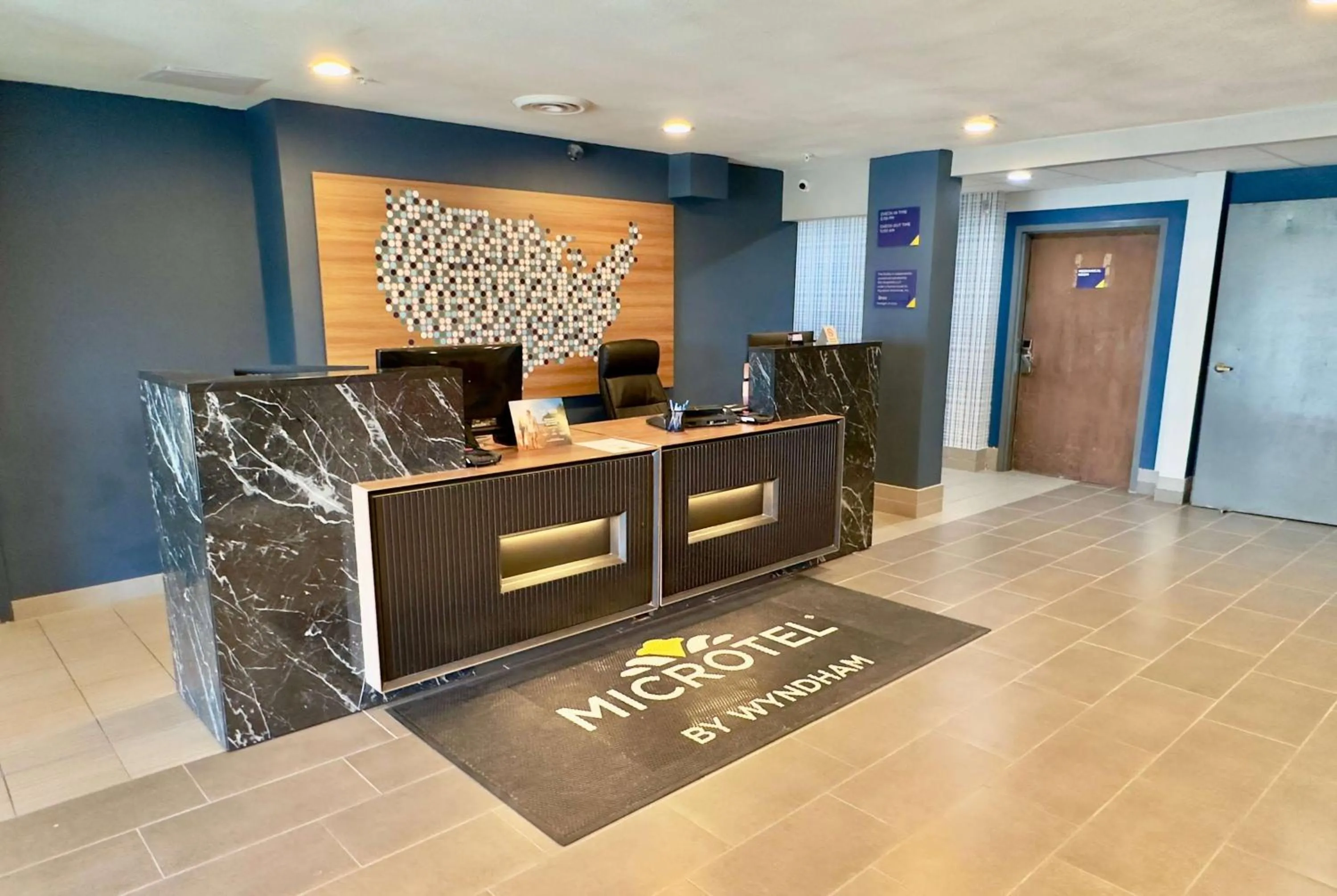 Lobby or reception in Microtel Inn & Suites by Wyndham Denver Airport