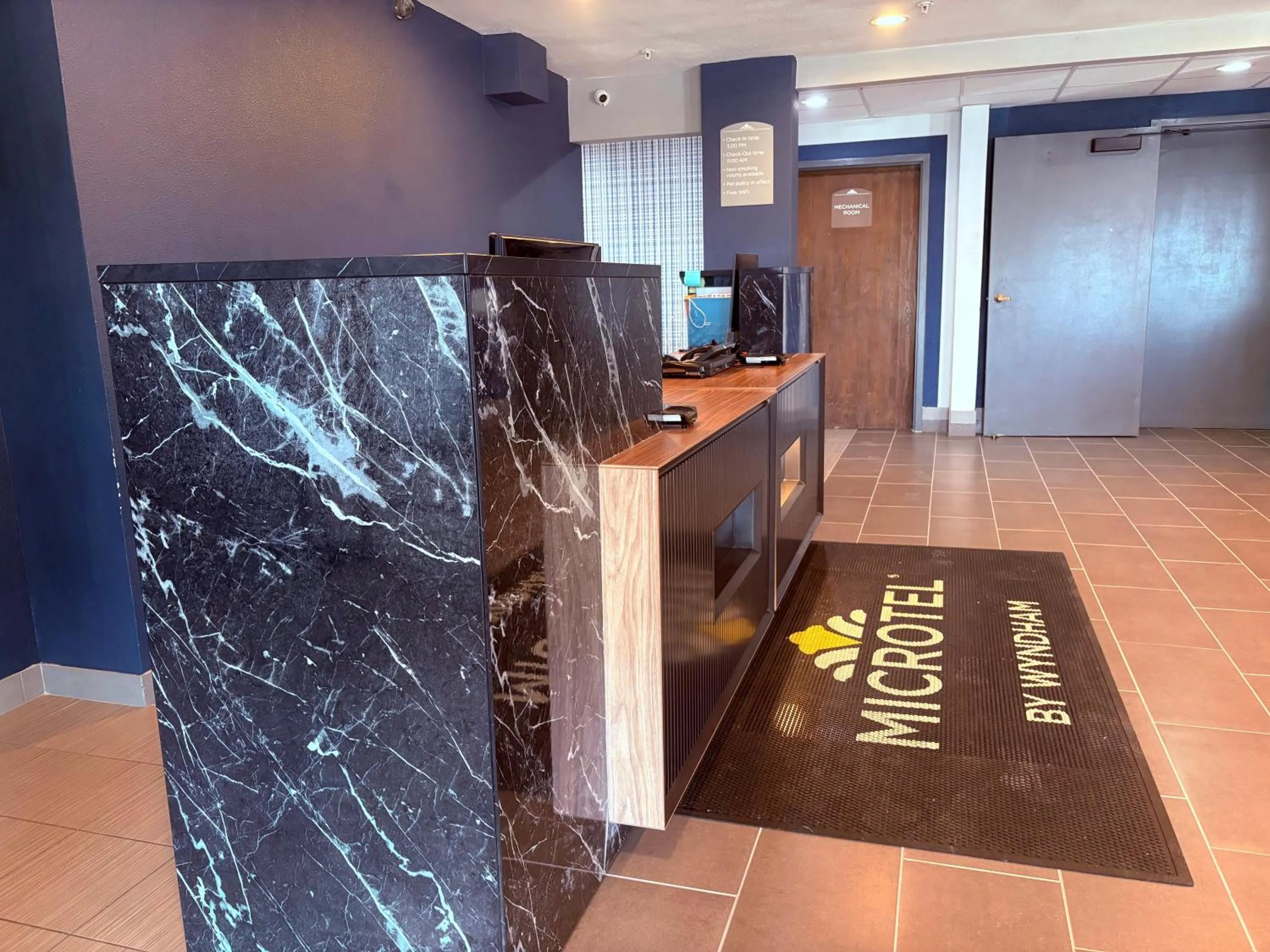 Lobby or reception in Microtel Inn & Suites by Wyndham Denver Airport
