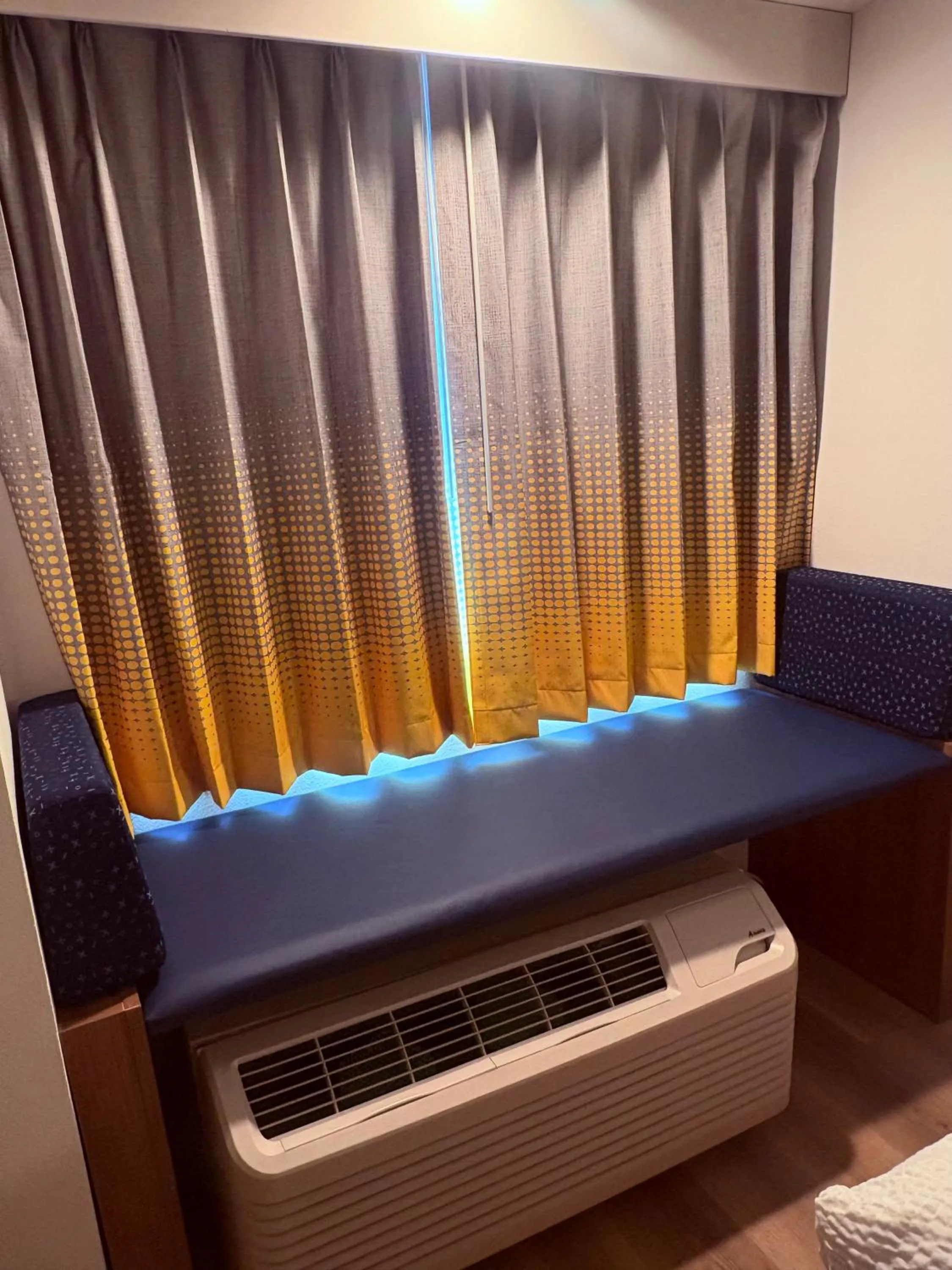 Bedroom in Microtel Inn & Suites by Wyndham Denver Airport