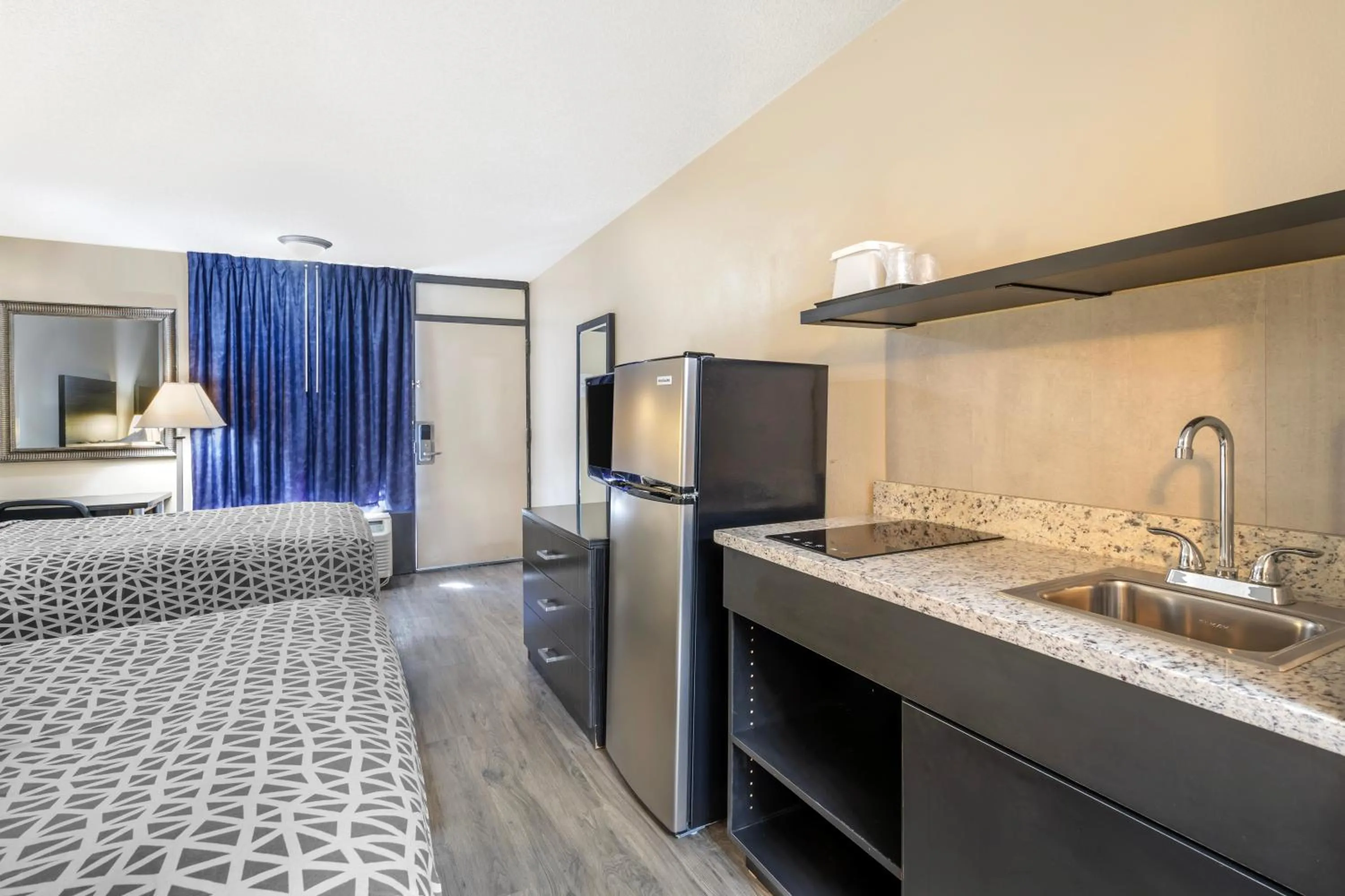 Bed in Suburban Studios International Drive