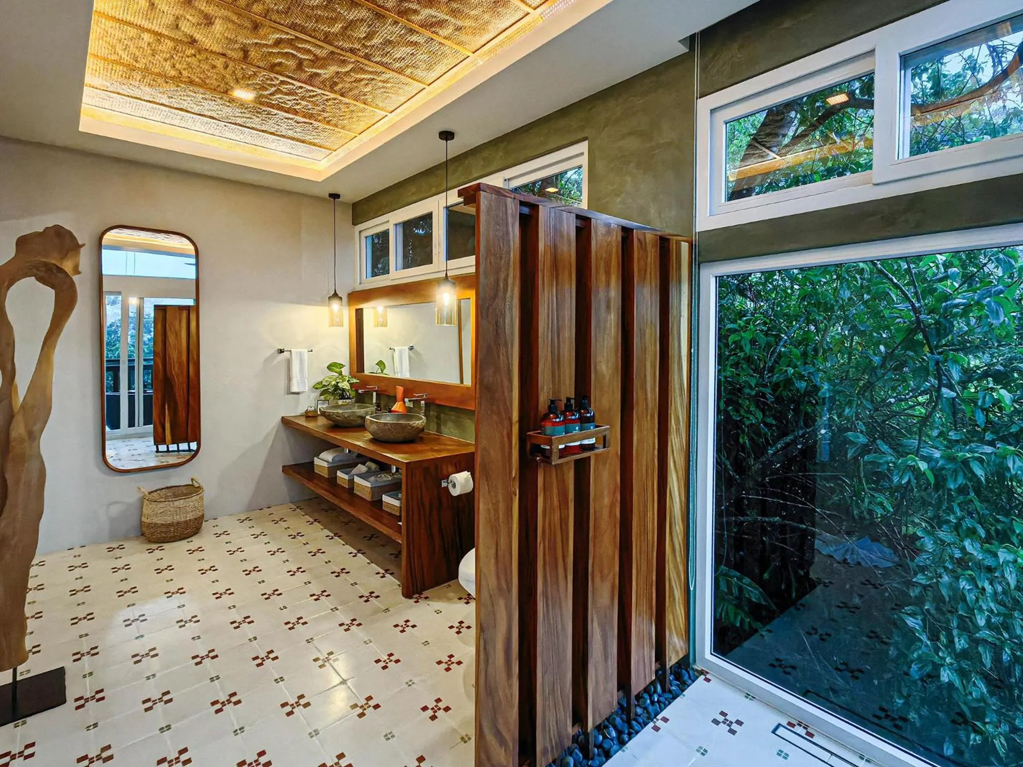 Bathroom in Monteverde Lodge
