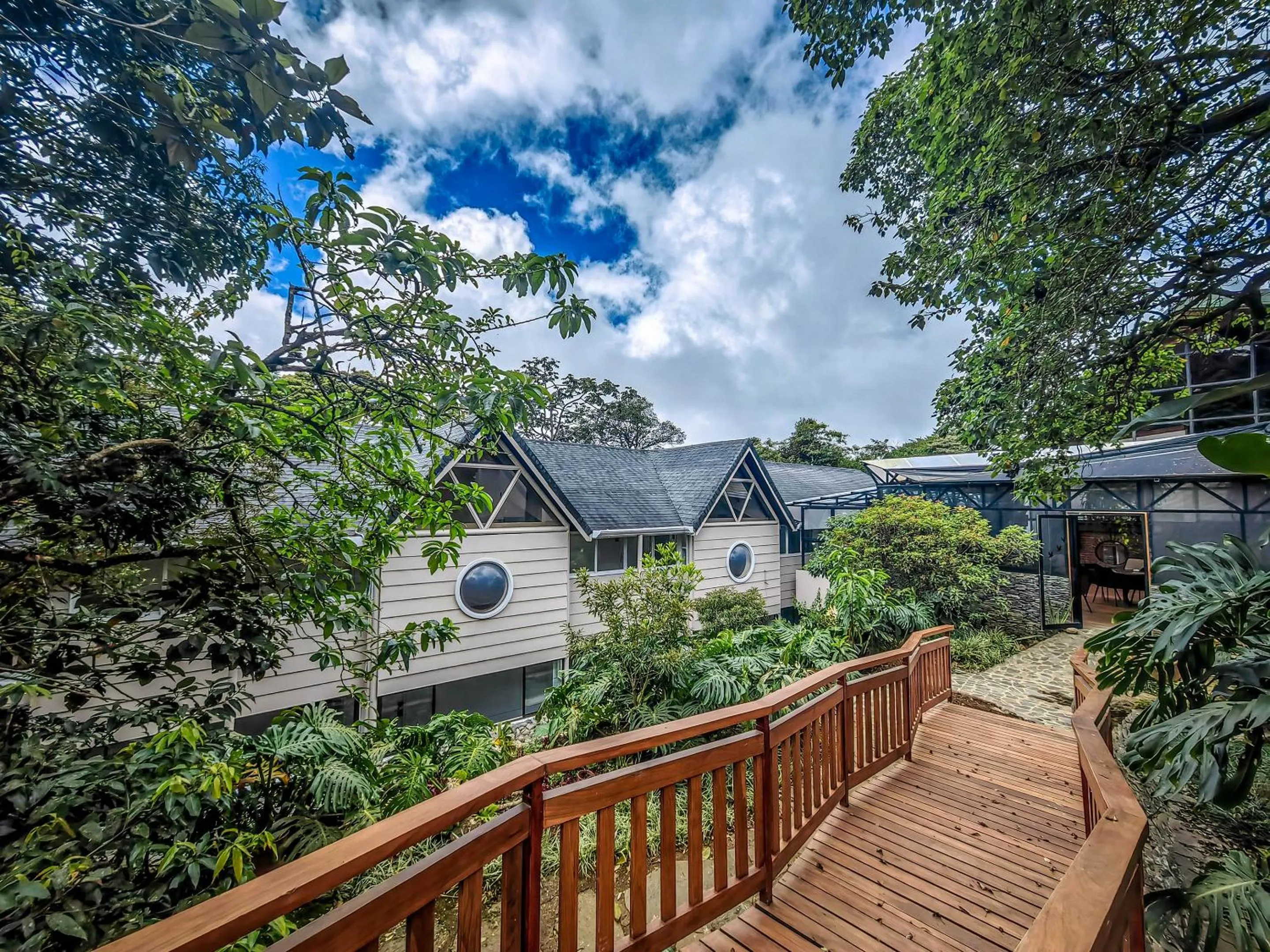 Property building in Monteverde Lodge