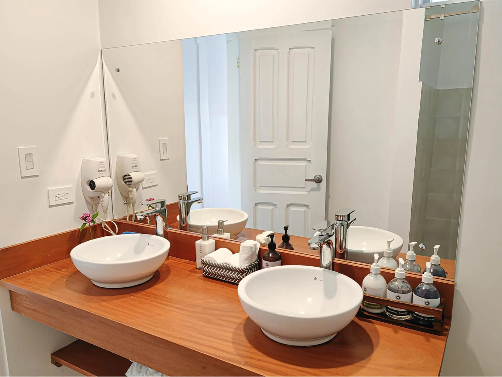 Bathroom in Monteverde Lodge