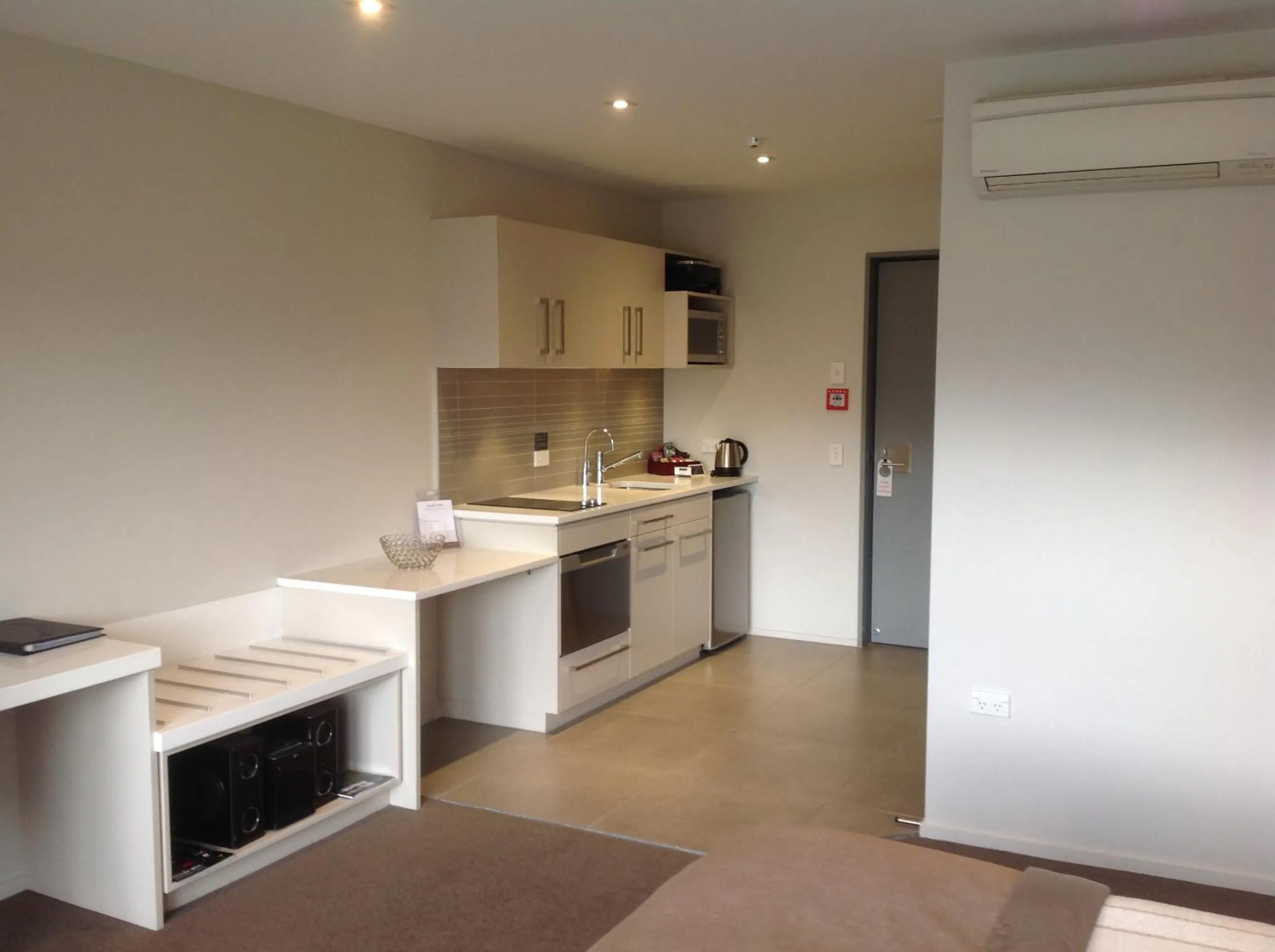 Kitchen or kitchenette in The St James Premium Accommodation