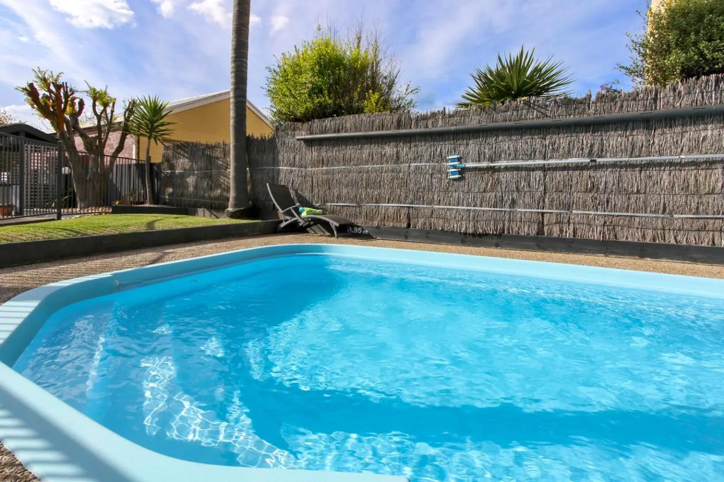 Swimming pool in Cunningham Shore Motel