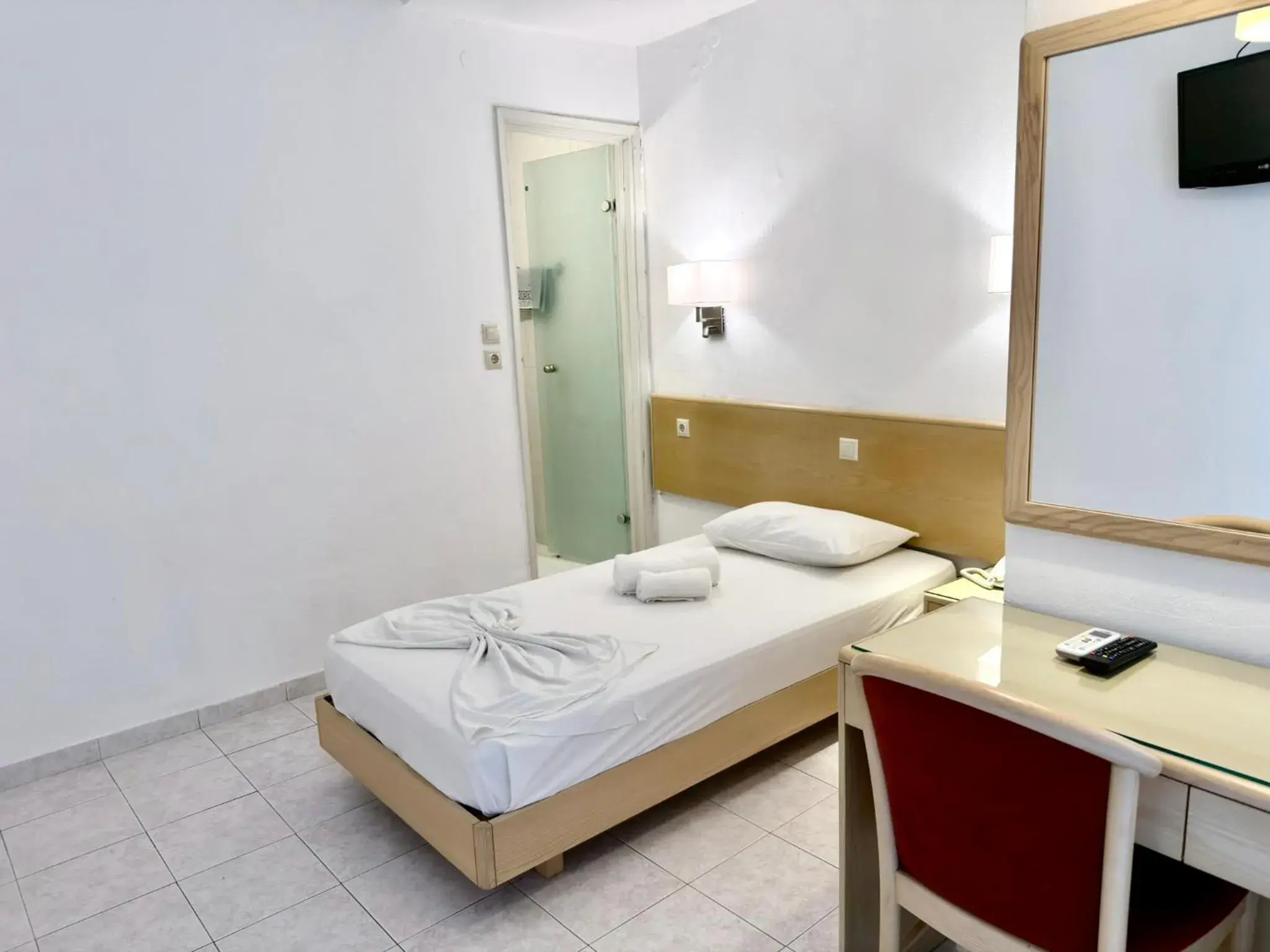 Bed in Savoy City Hotel Bed in Savoy City Hotel