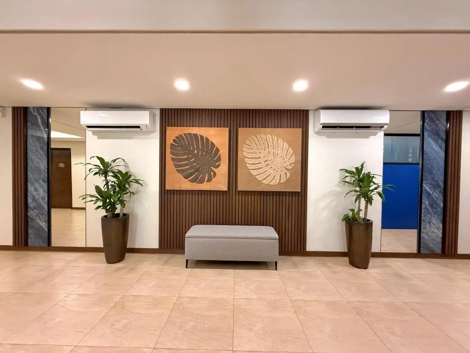 Living room in Microtel by Wyndham General Santos Living room in Microtel by Wyndham General Santos