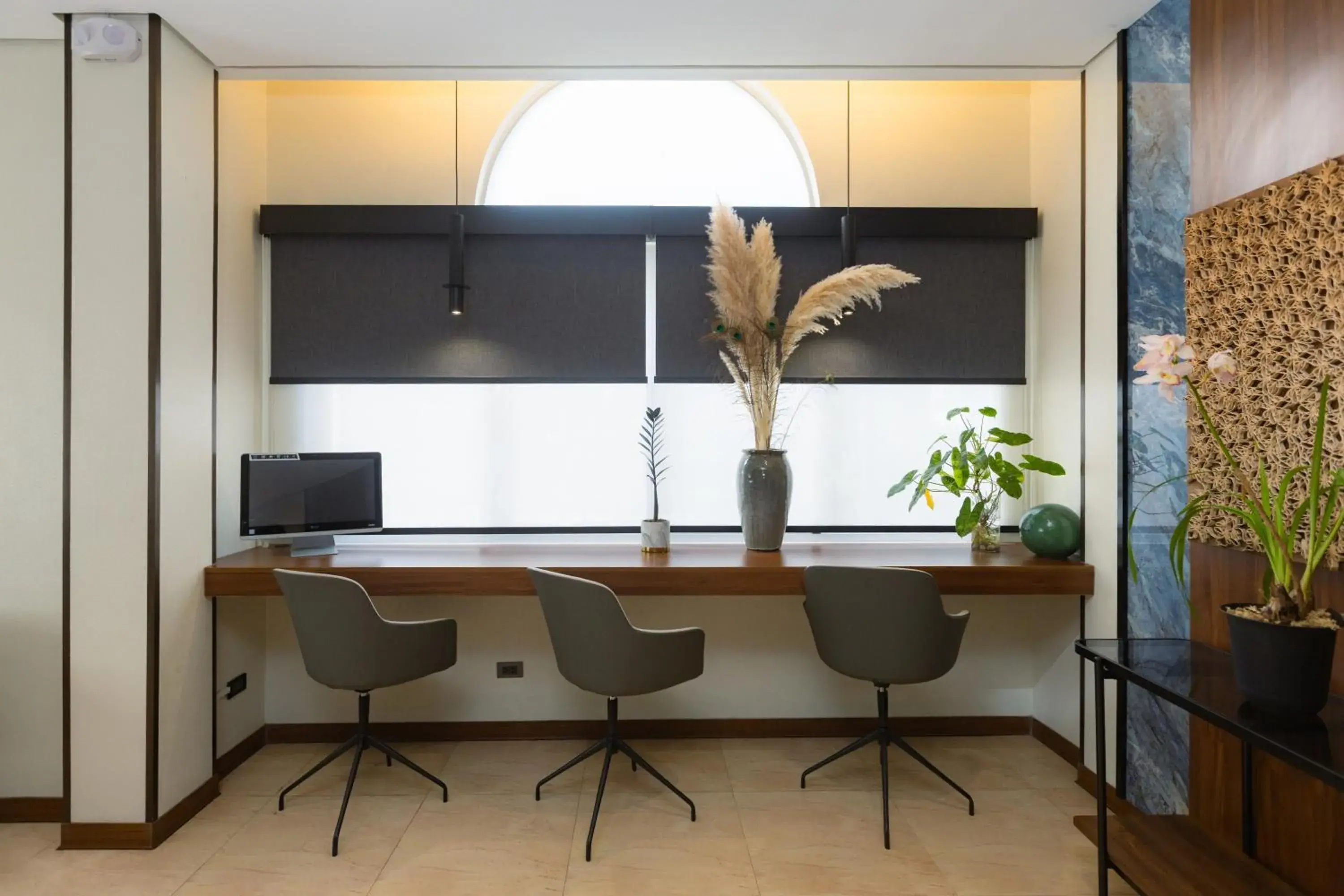 Lobby or reception in Microtel by Wyndham General Santos Lobby or reception in Microtel by Wyndham General Santos