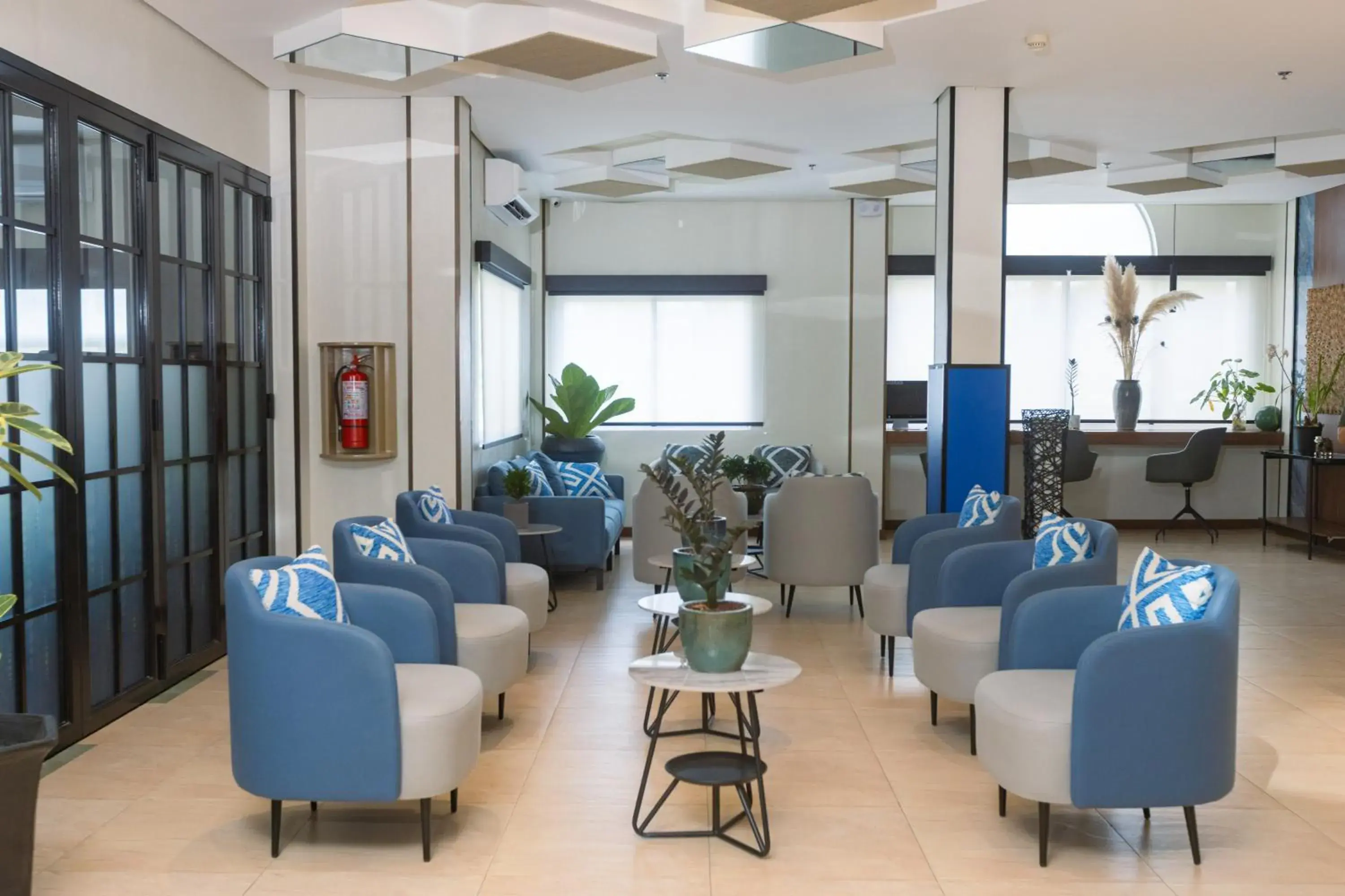 Living room in Microtel by Wyndham General Santos Living room in Microtel by Wyndham General Santos