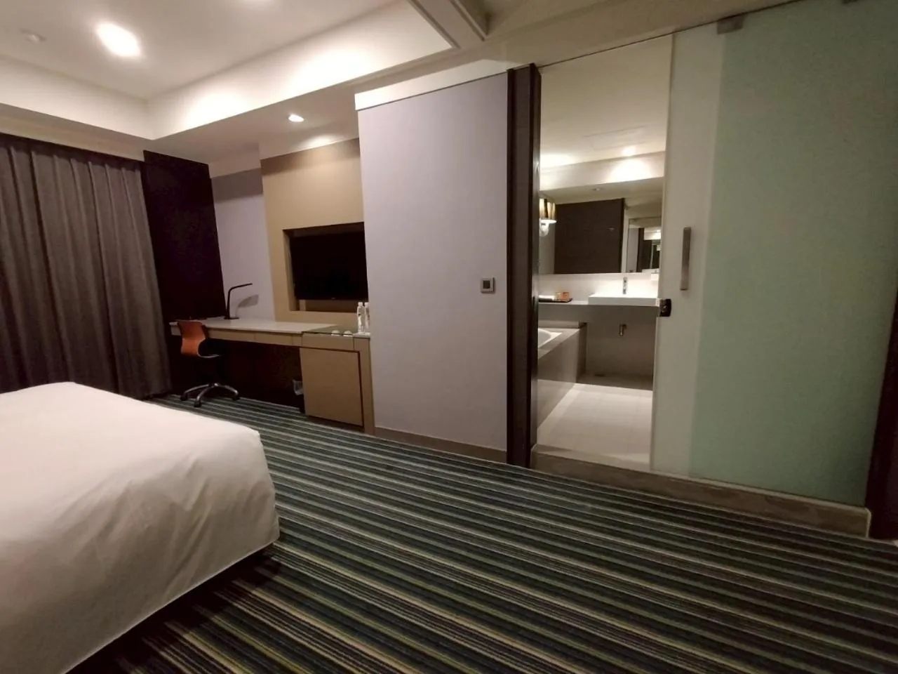 Bed in Urban Hotel33