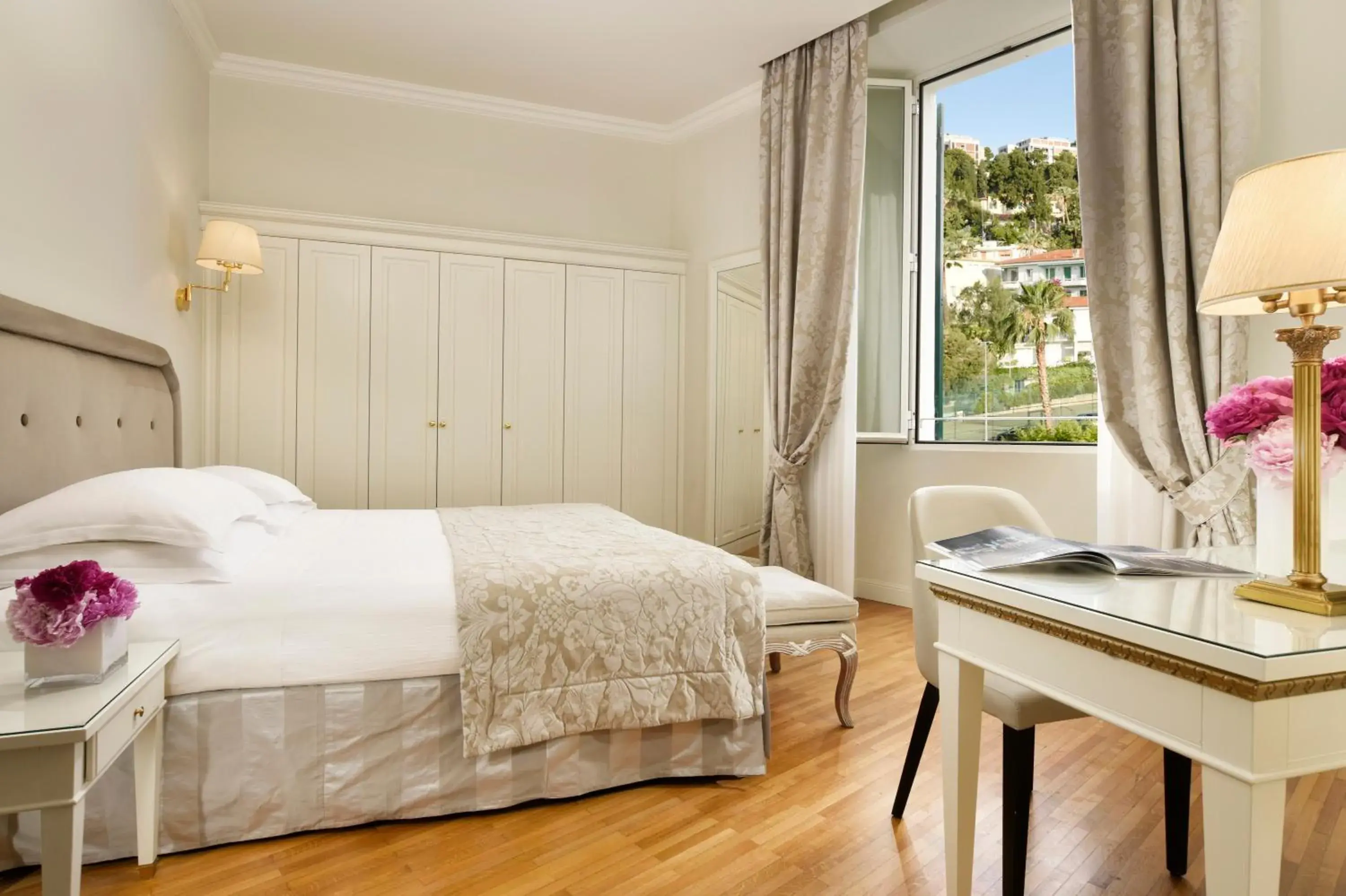 Standard Double or Twin Room in Royal Hotel Sanremo Standard Double or Twin Room in Royal Hotel Sanremo