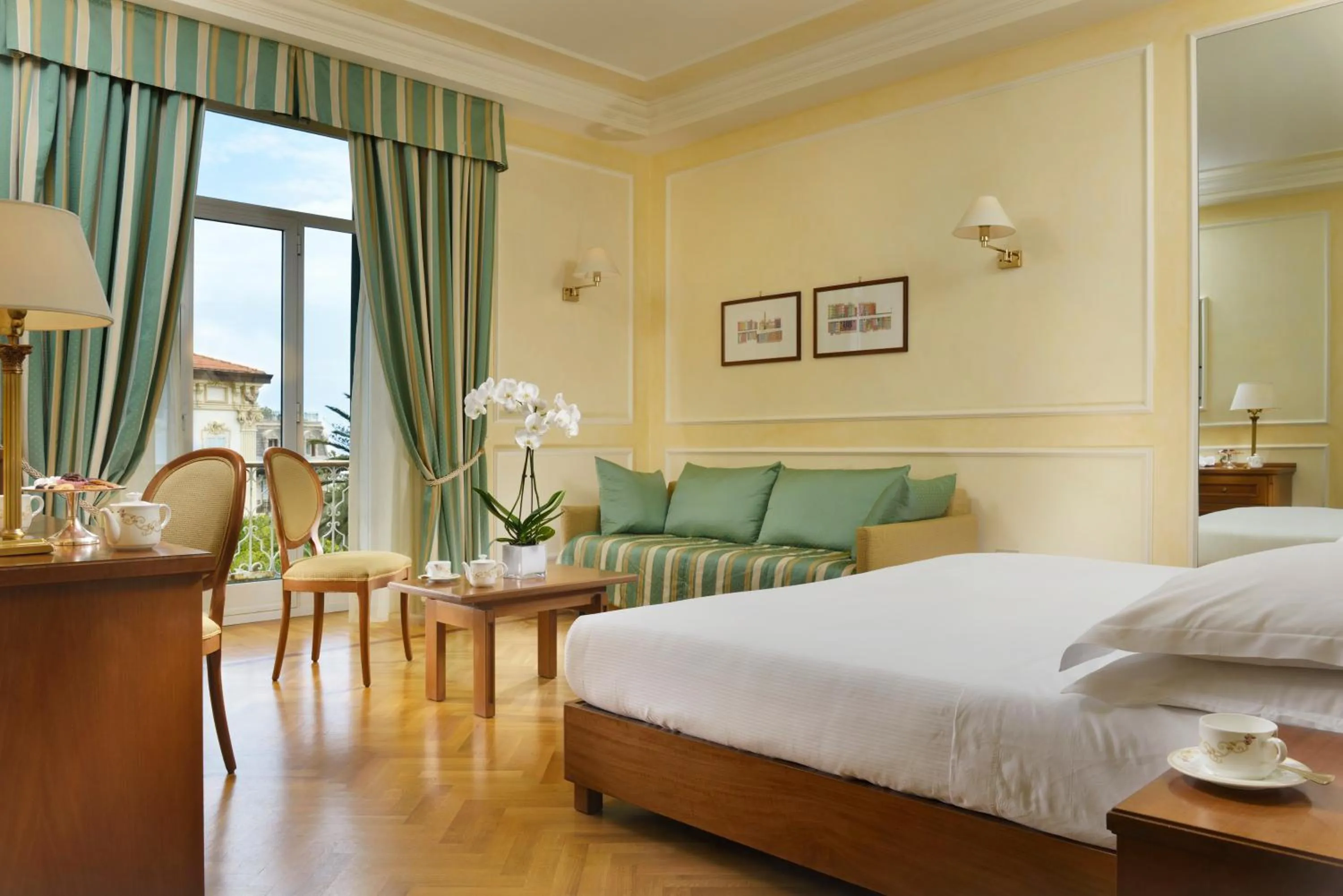 Bed in Royal Hotel Sanremo