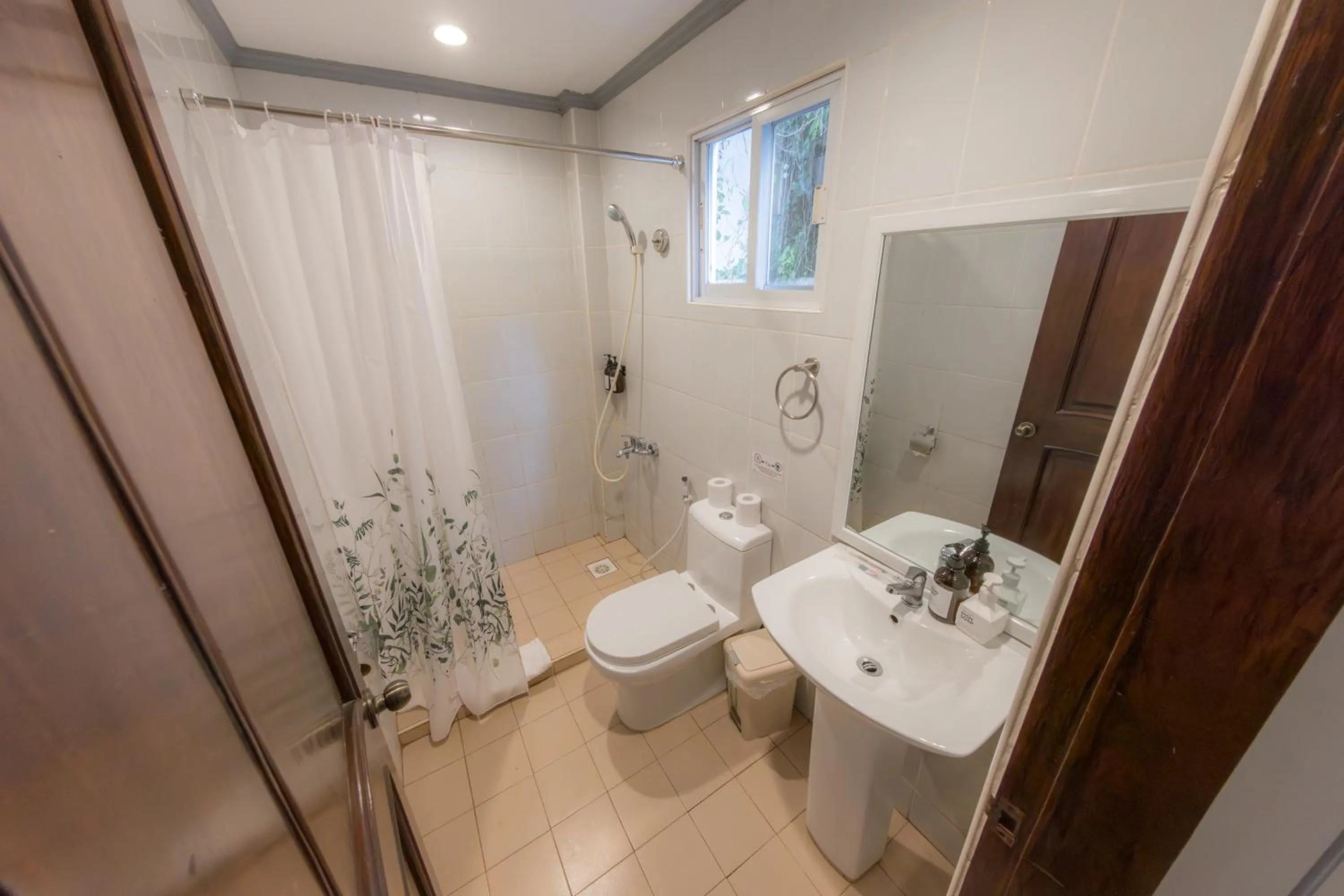 Toilet in Palms Cove Resort