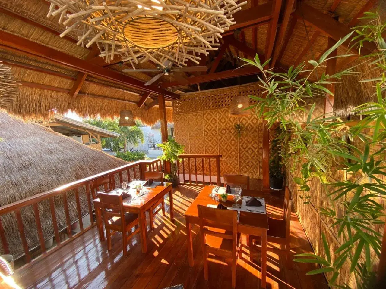 Restaurant/places to eat in Palms Cove Resort Restaurant/places to eat in Palms Cove Resort