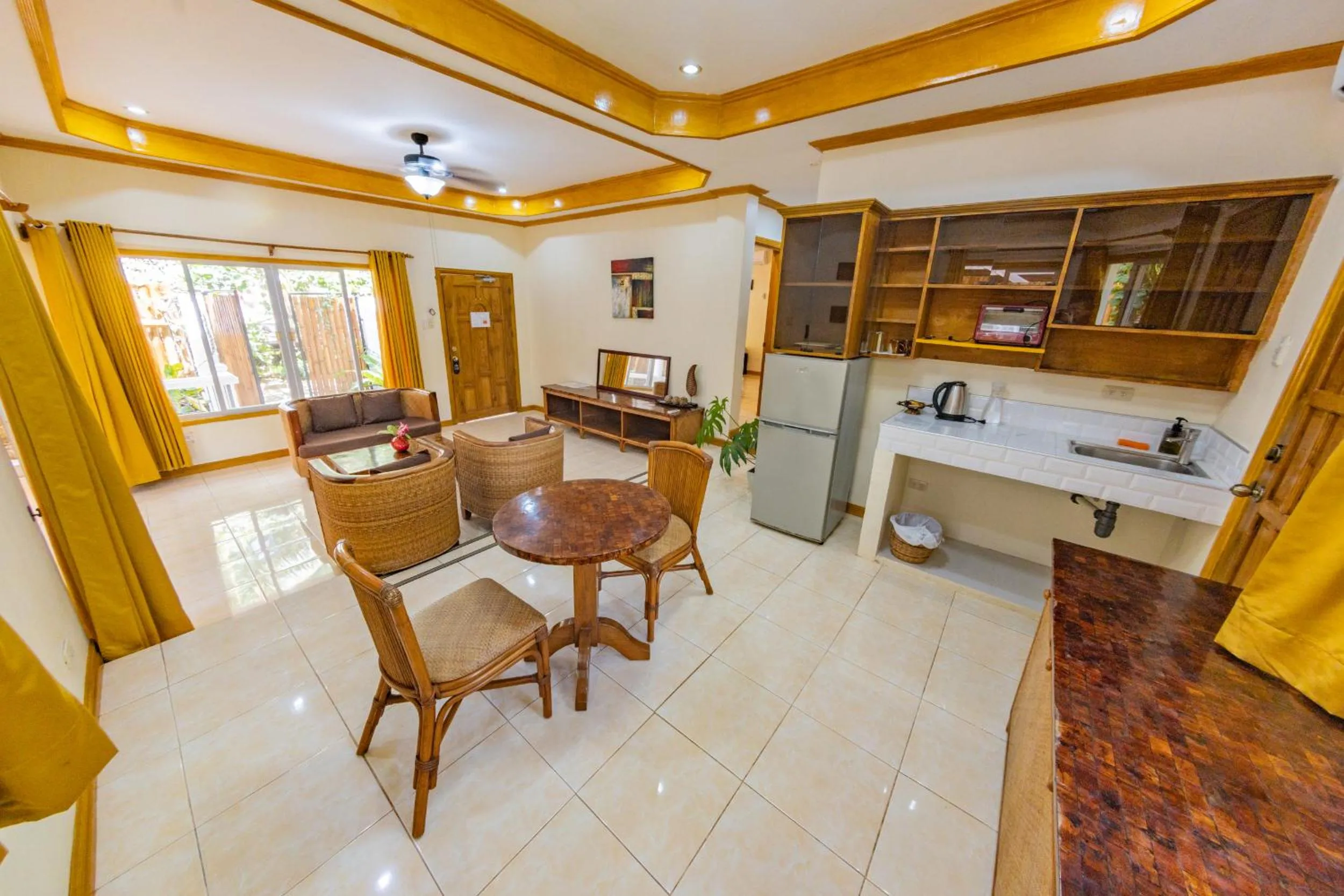 Living room in Palms Cove Resort