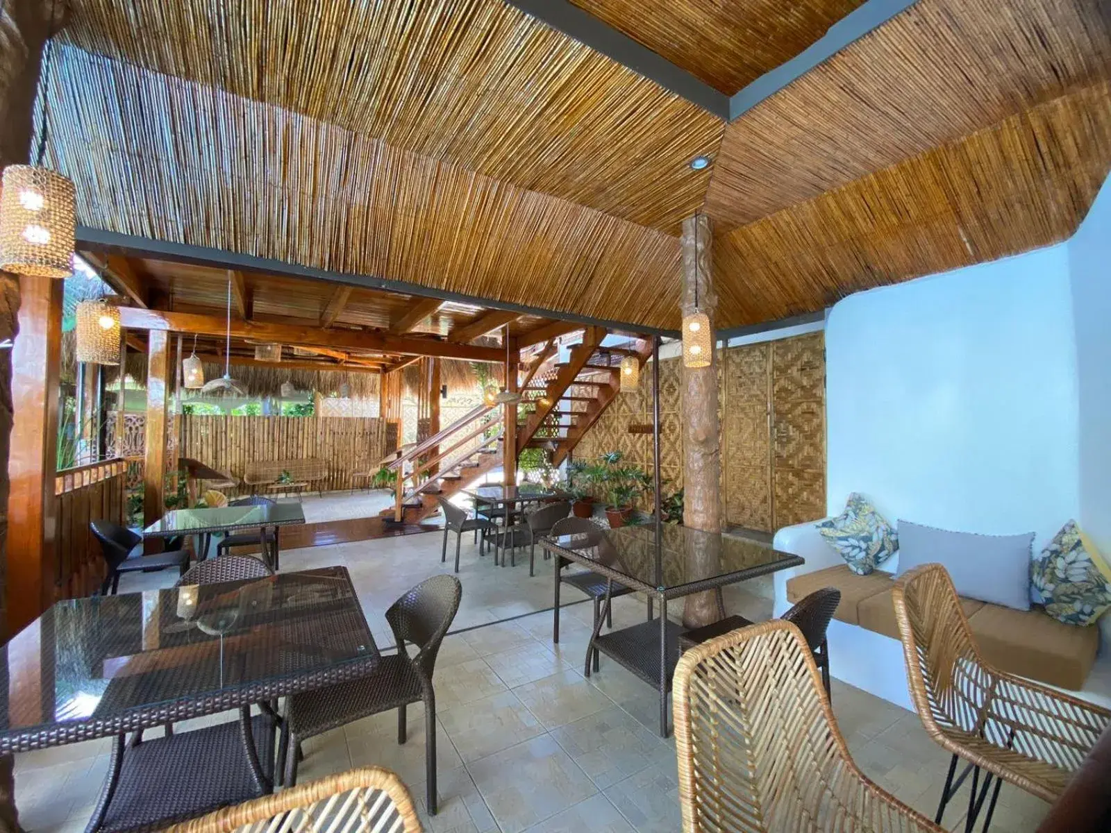 Restaurant/places to eat in Palms Cove Resort Restaurant/places to eat in Palms Cove Resort