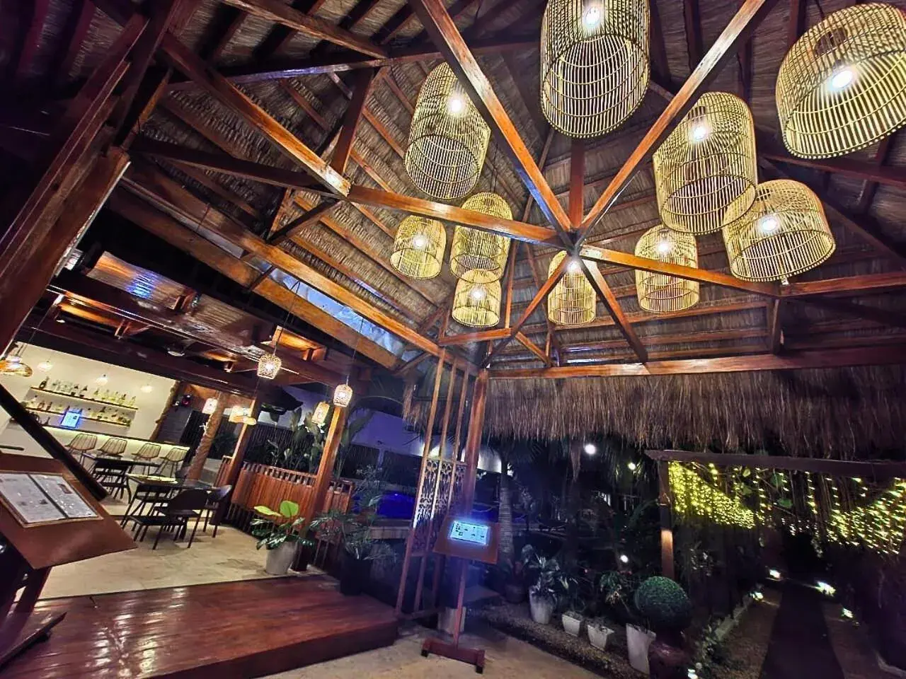 Restaurant/places to eat in Palms Cove Resort Restaurant/places to eat in Palms Cove Resort