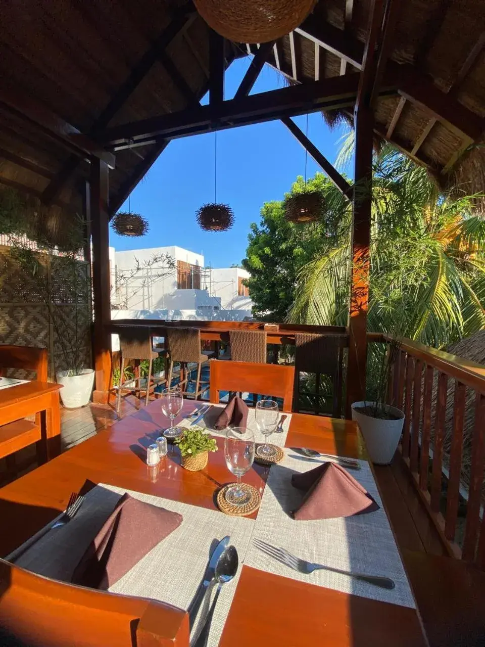 Restaurant/places to eat in Palms Cove Resort Restaurant/places to eat in Palms Cove Resort