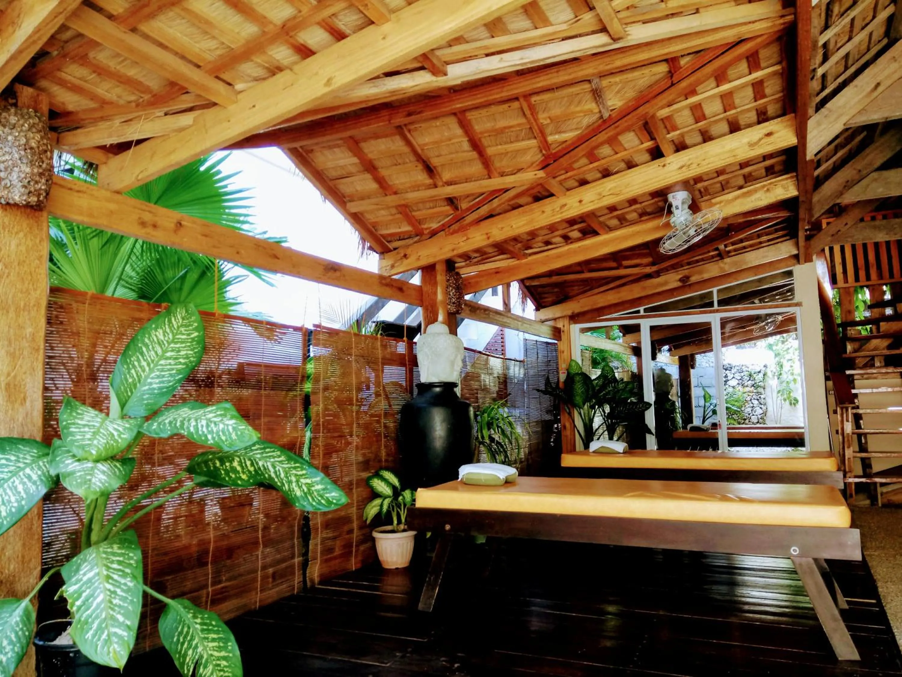 Angelina Beach Resort & Italian Restaurant Malapascua