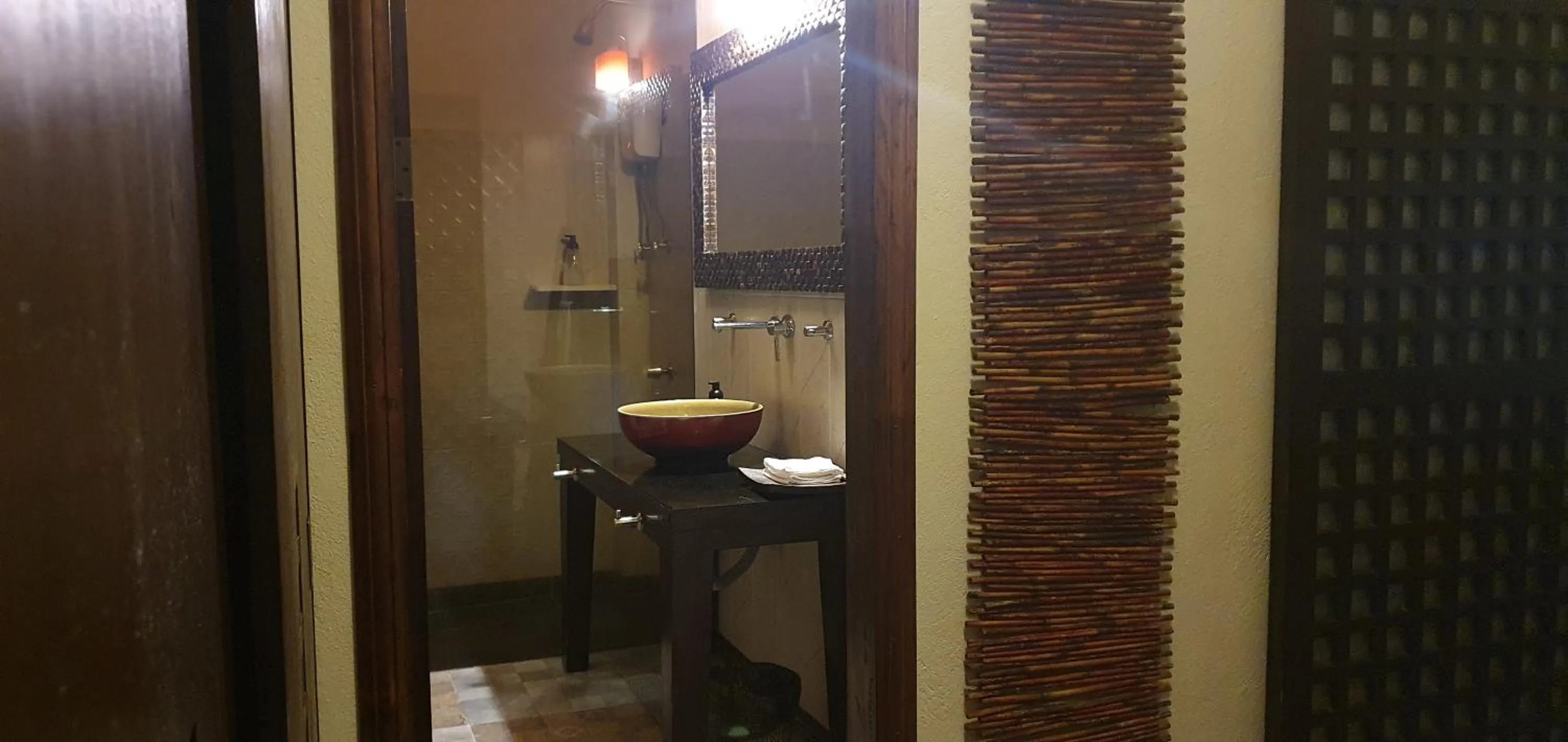 Bathroom in Angelina Beach Resort & Italian Restaurant Malapascua