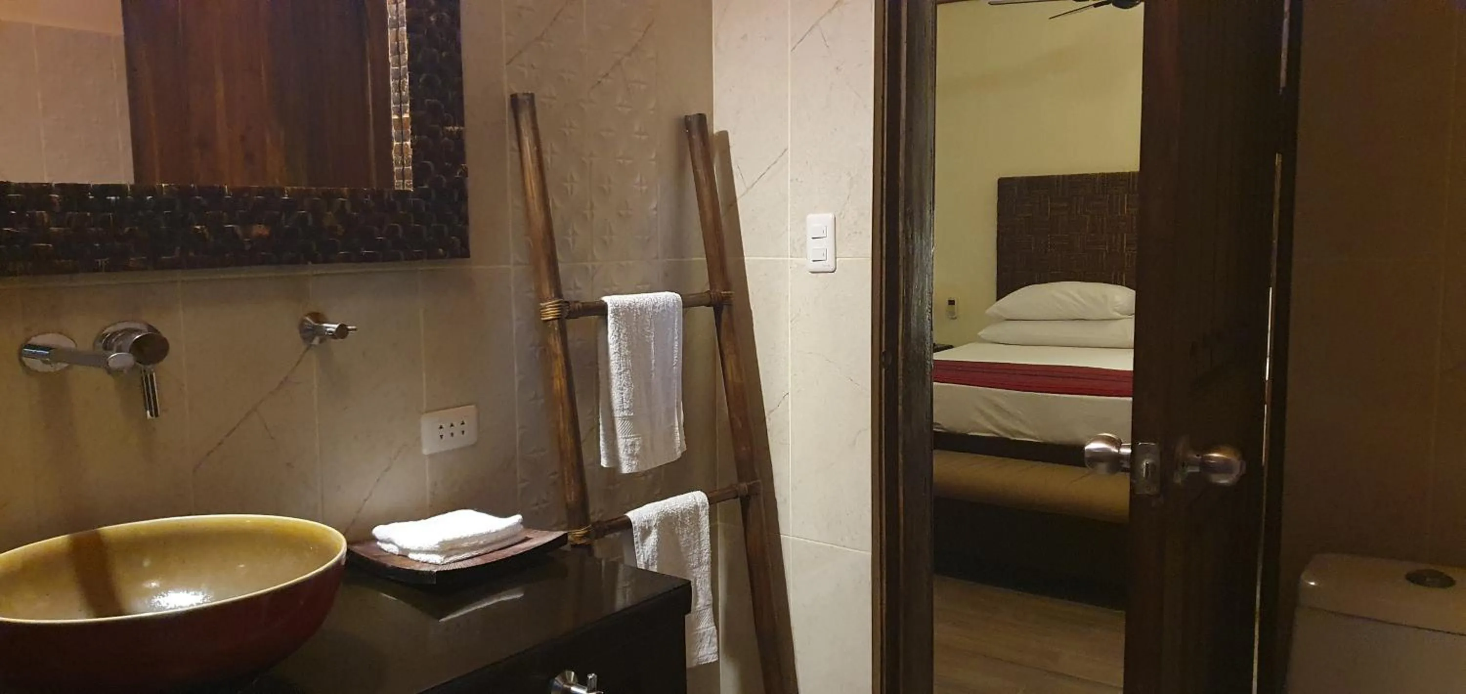 Bathroom in Angelina Beach Resort & Italian Restaurant Malapascua