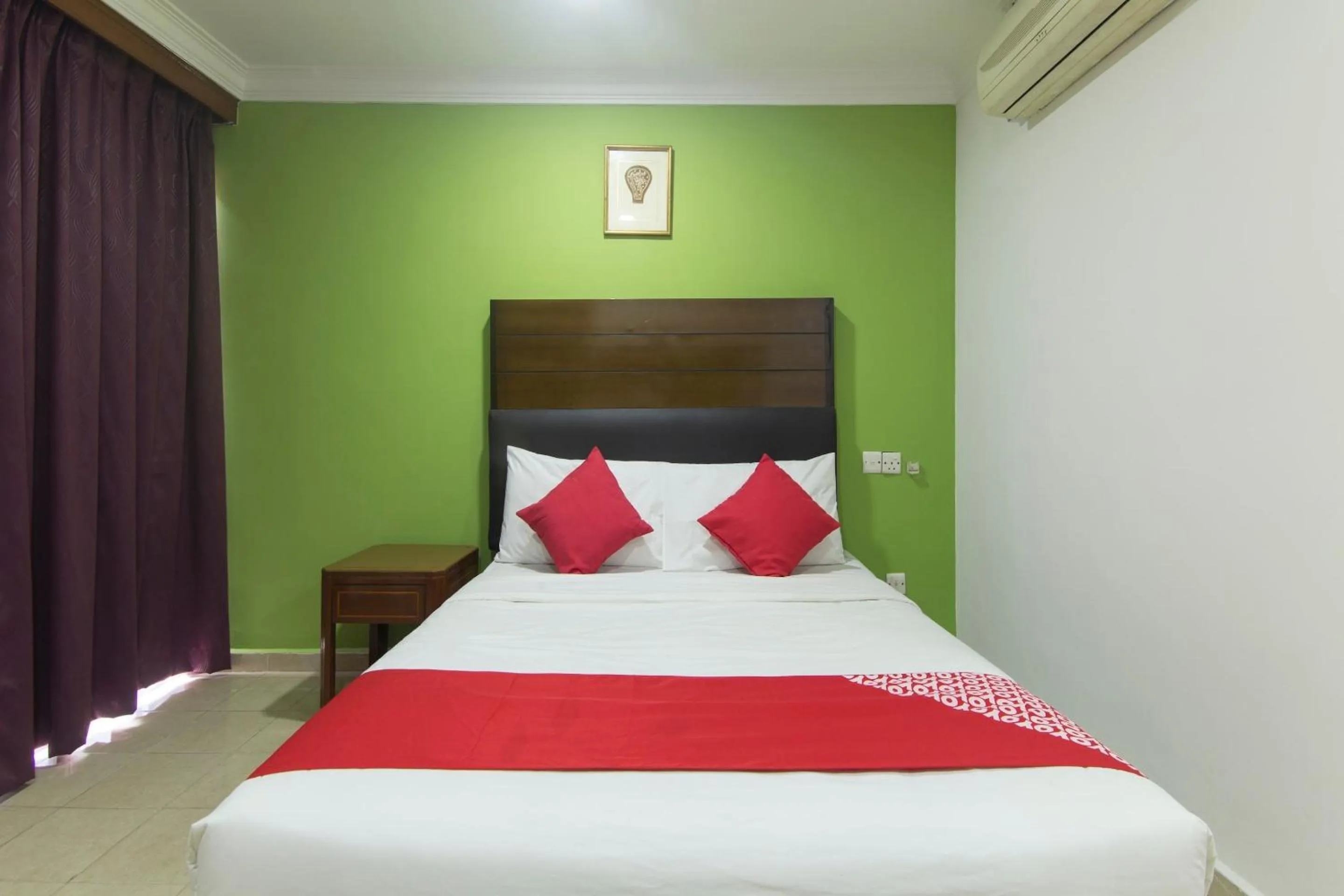 Bedroom in OYO 805 Hotel Run Star