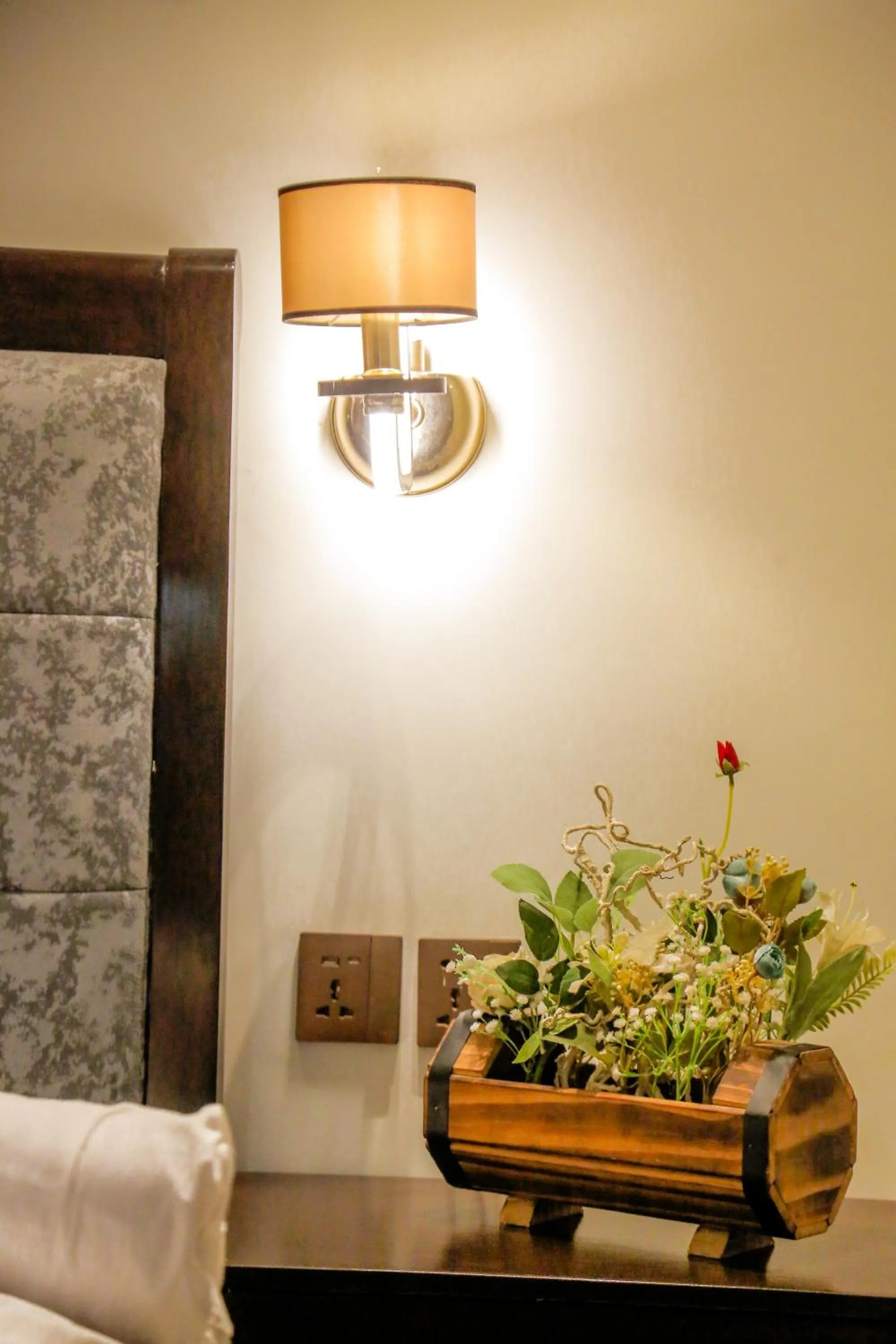 Bed in Premier Inn Gulberg Lahore