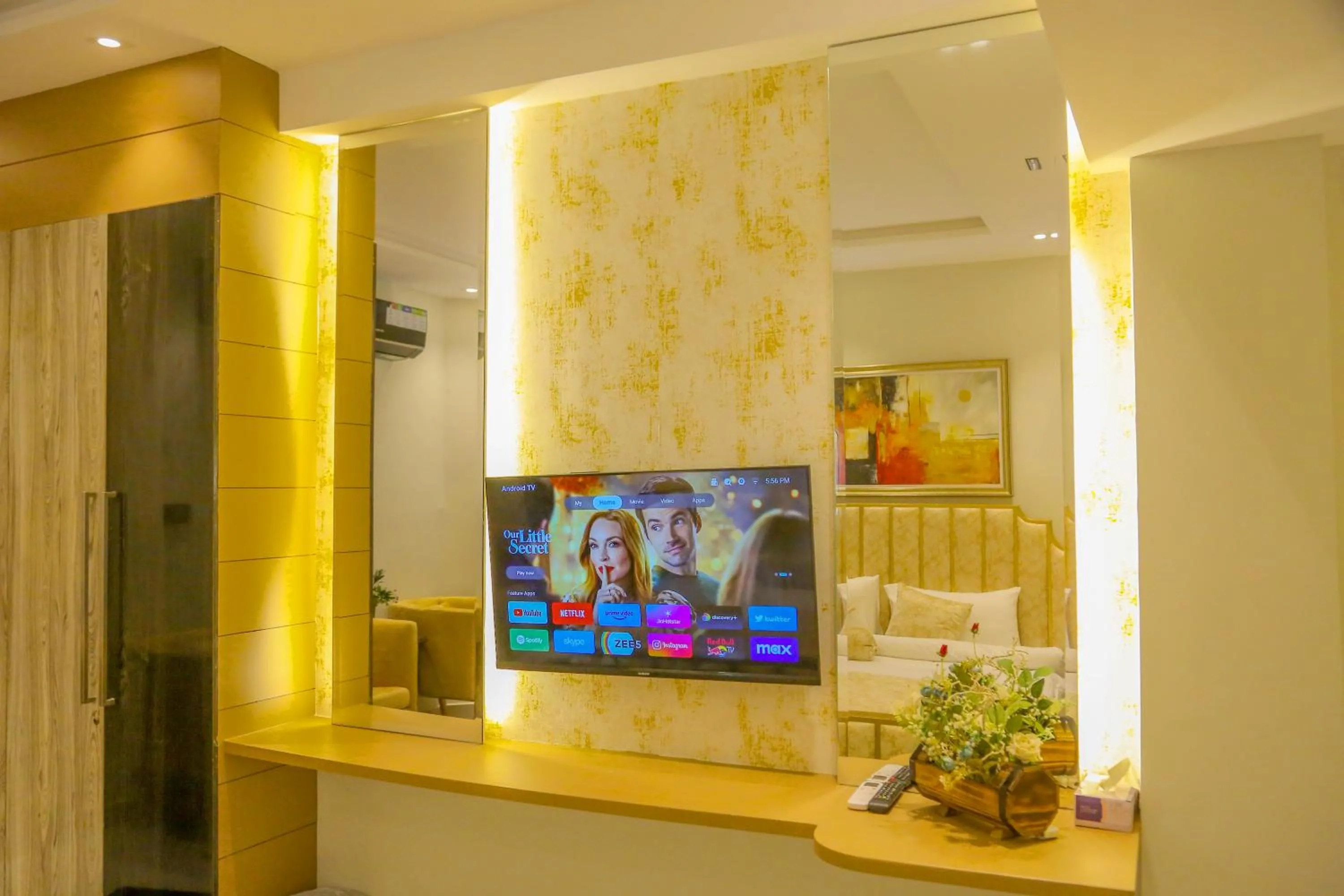 TV and multimedia in Premier Inn Gulberg Lahore