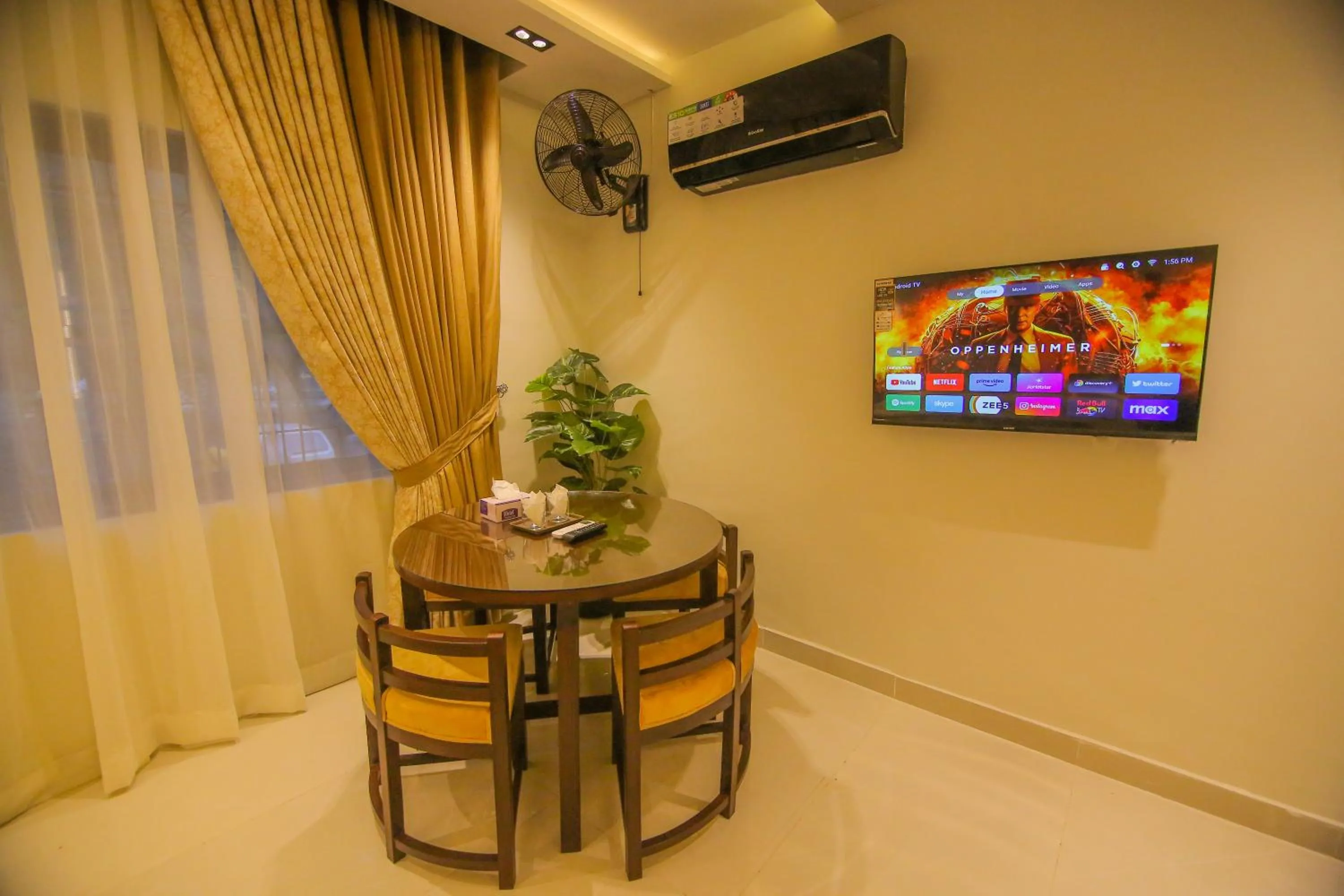 TV and multimedia in Premier Inn Gulberg Lahore