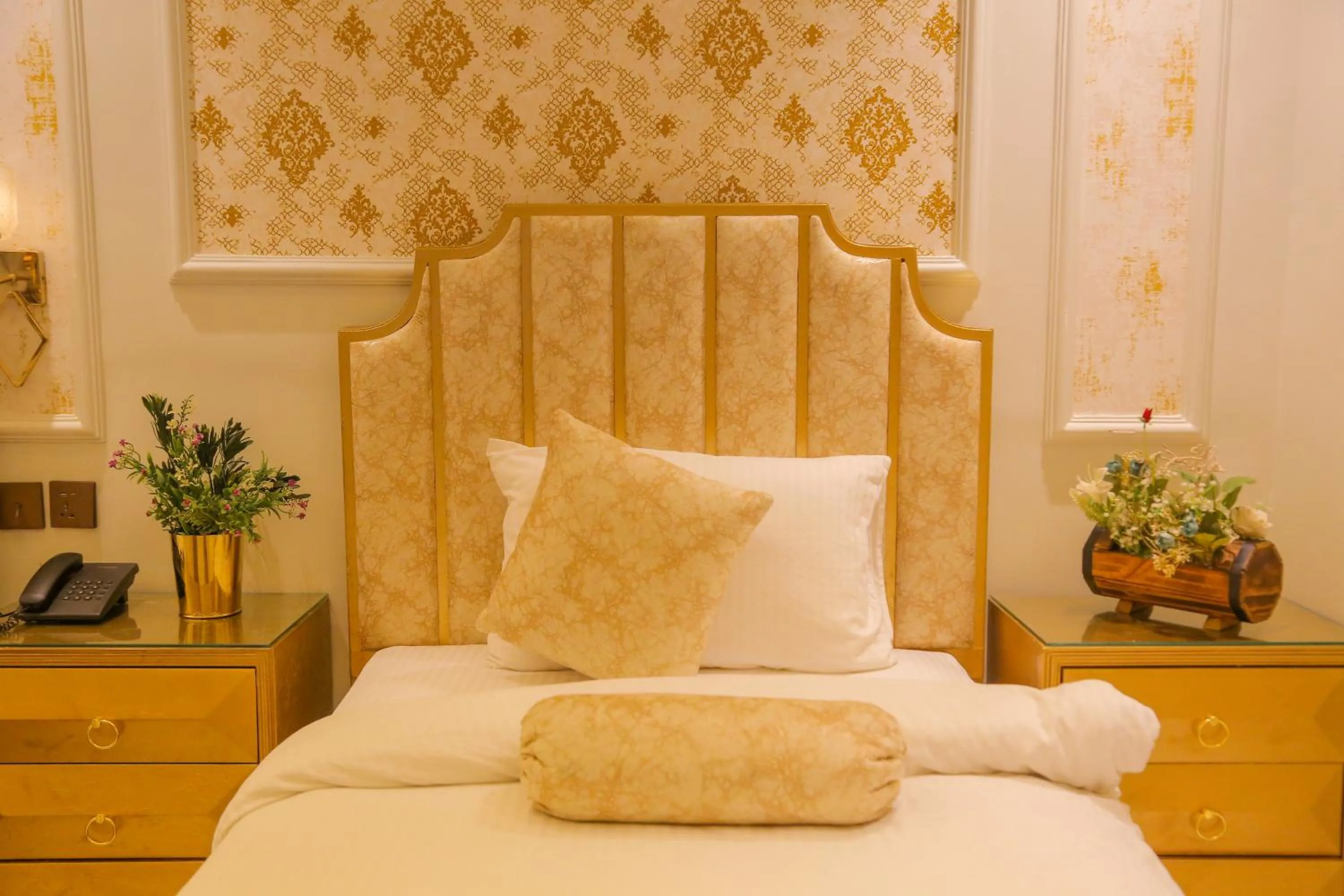 Bed in Premier Inn Gulberg Lahore