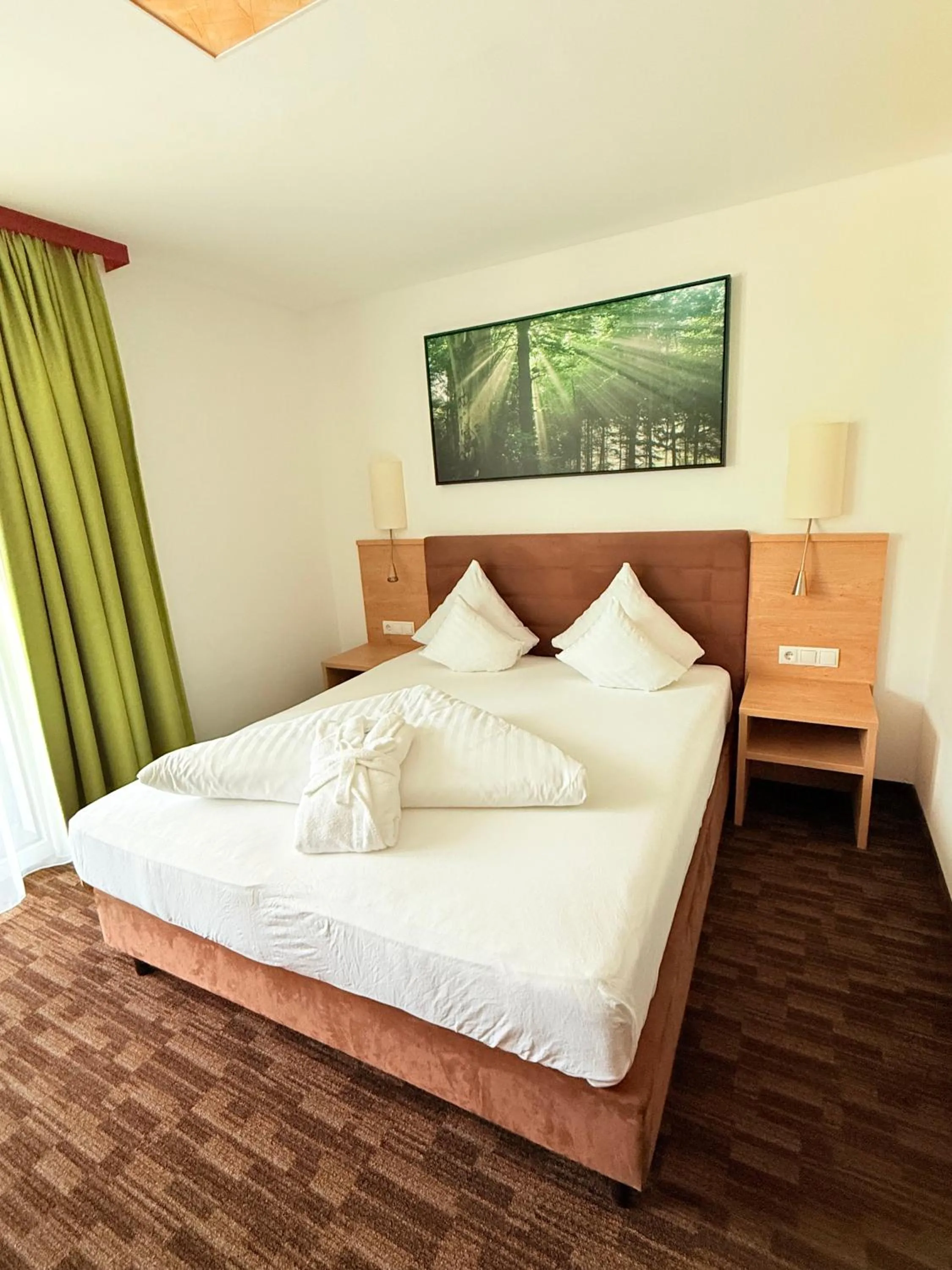 Bed in Hotel Achentalerhof