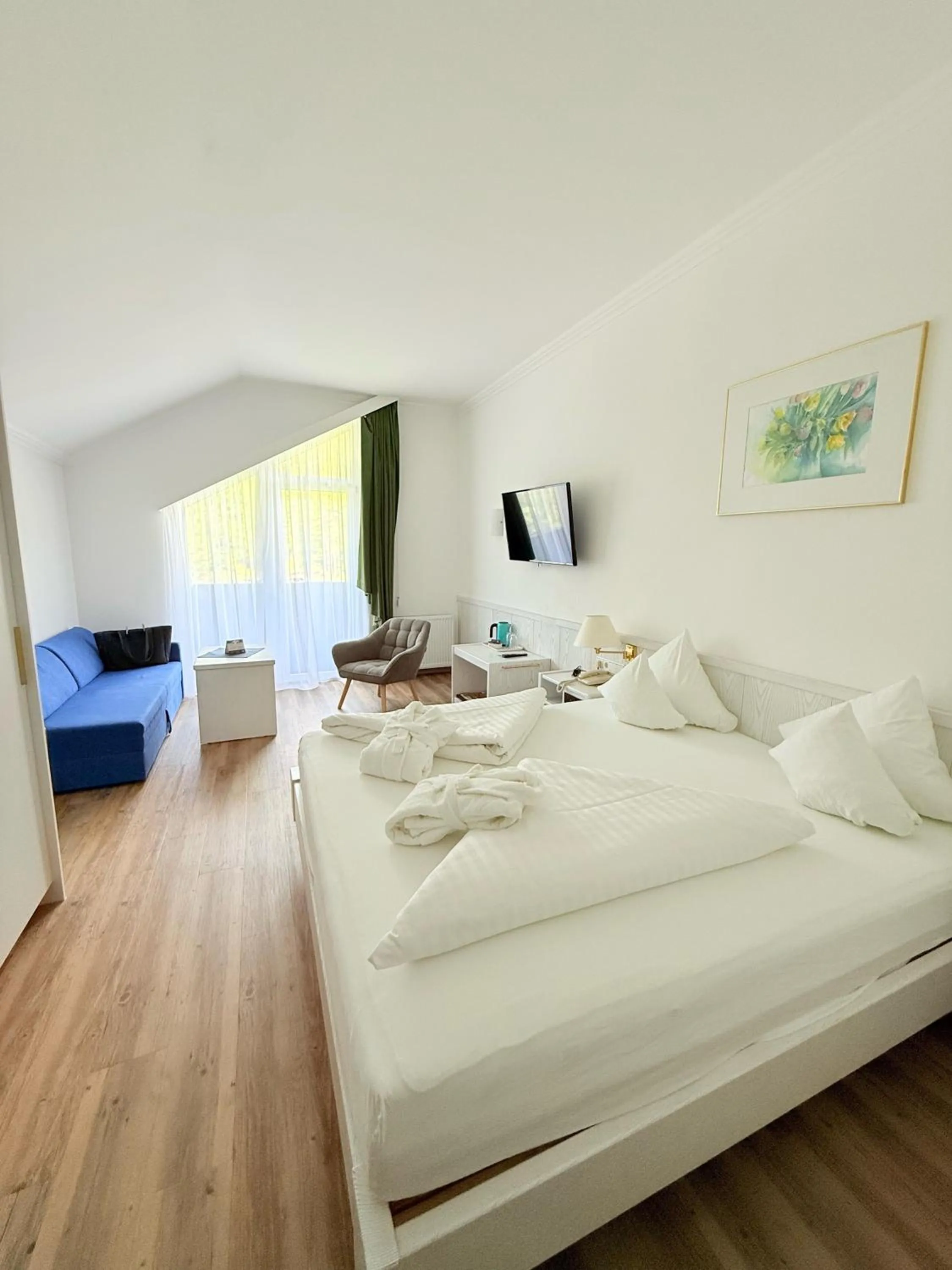 Bed in Hotel Achentalerhof