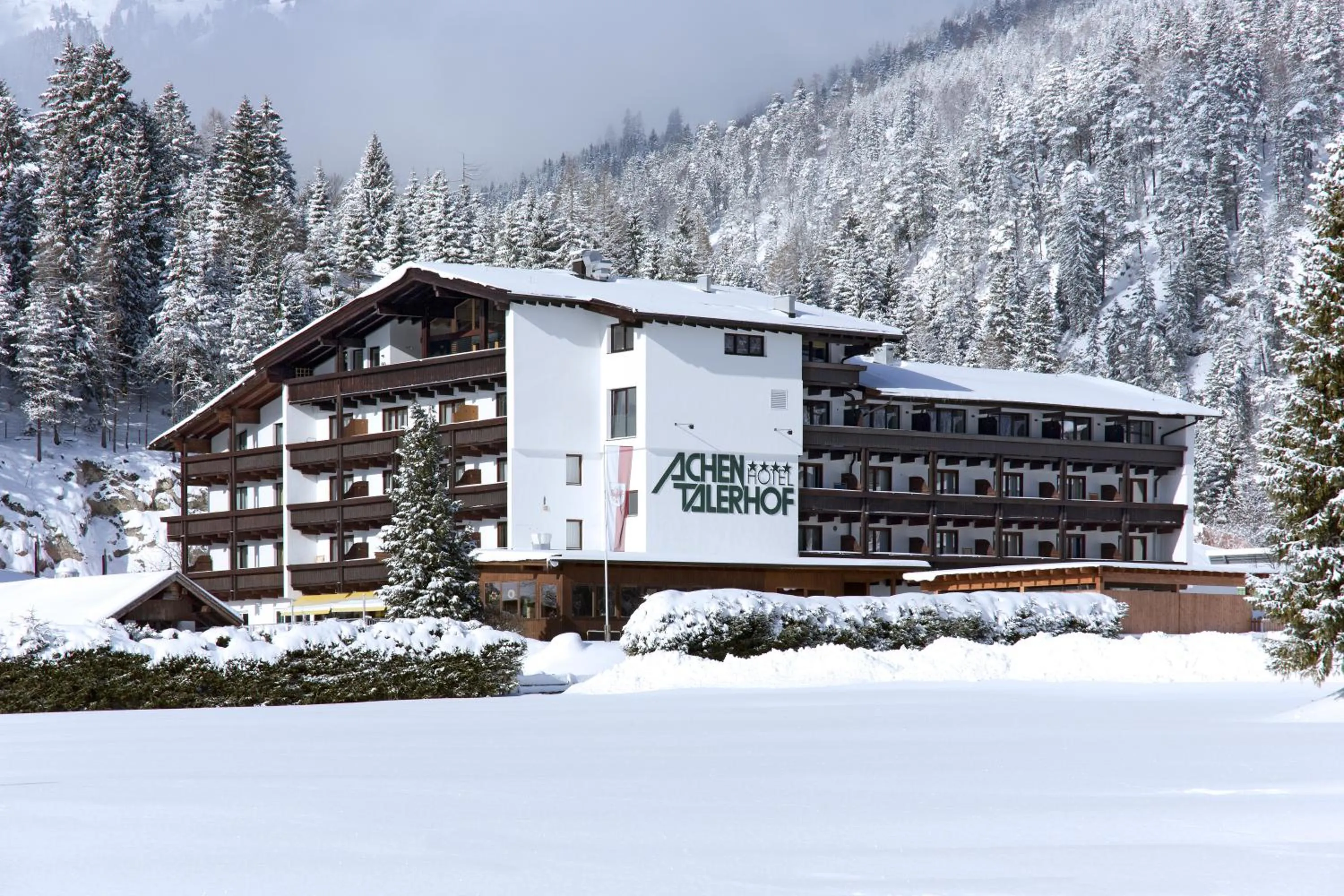 Property building in Hotel Achentalerhof