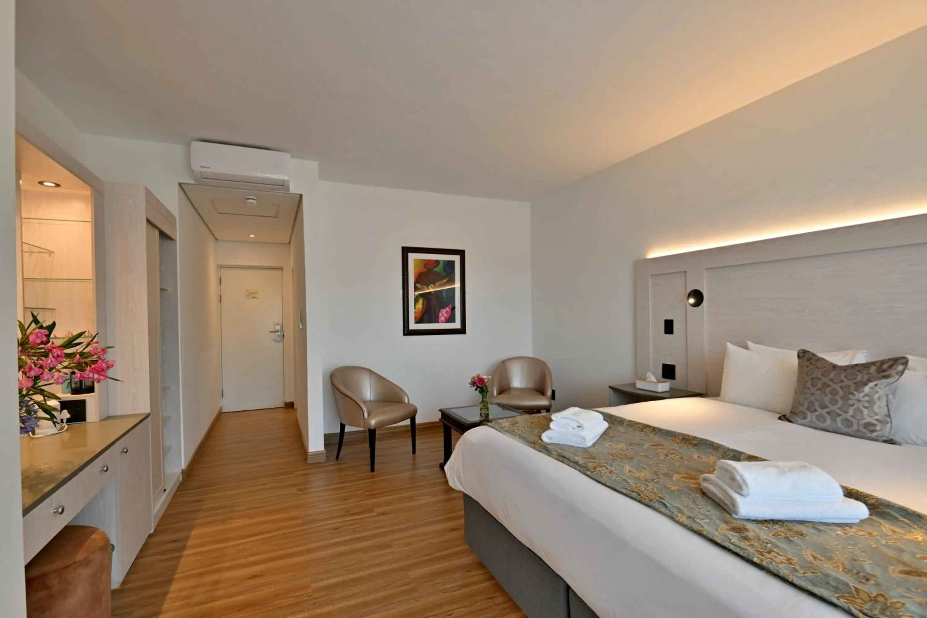 Bed in Val Du Charron Wine & Leisure Estate