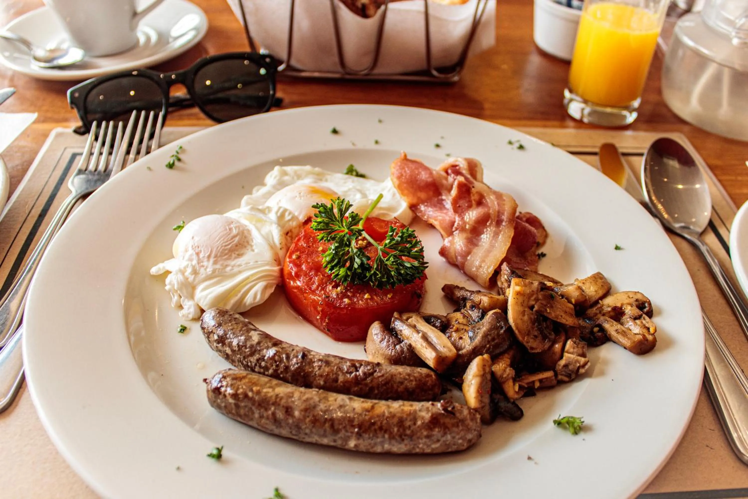 Breakfast in Val Du Charron Wine & Leisure Estate