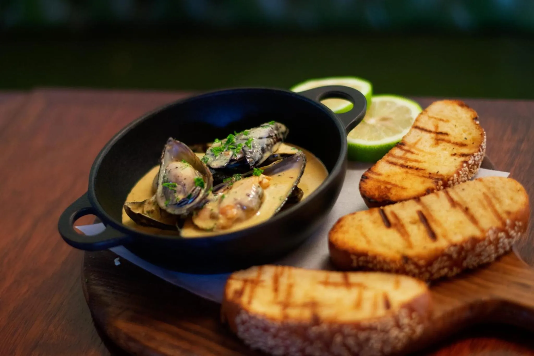 Food and drinks in Val Du Charron Wine & Leisure Estate