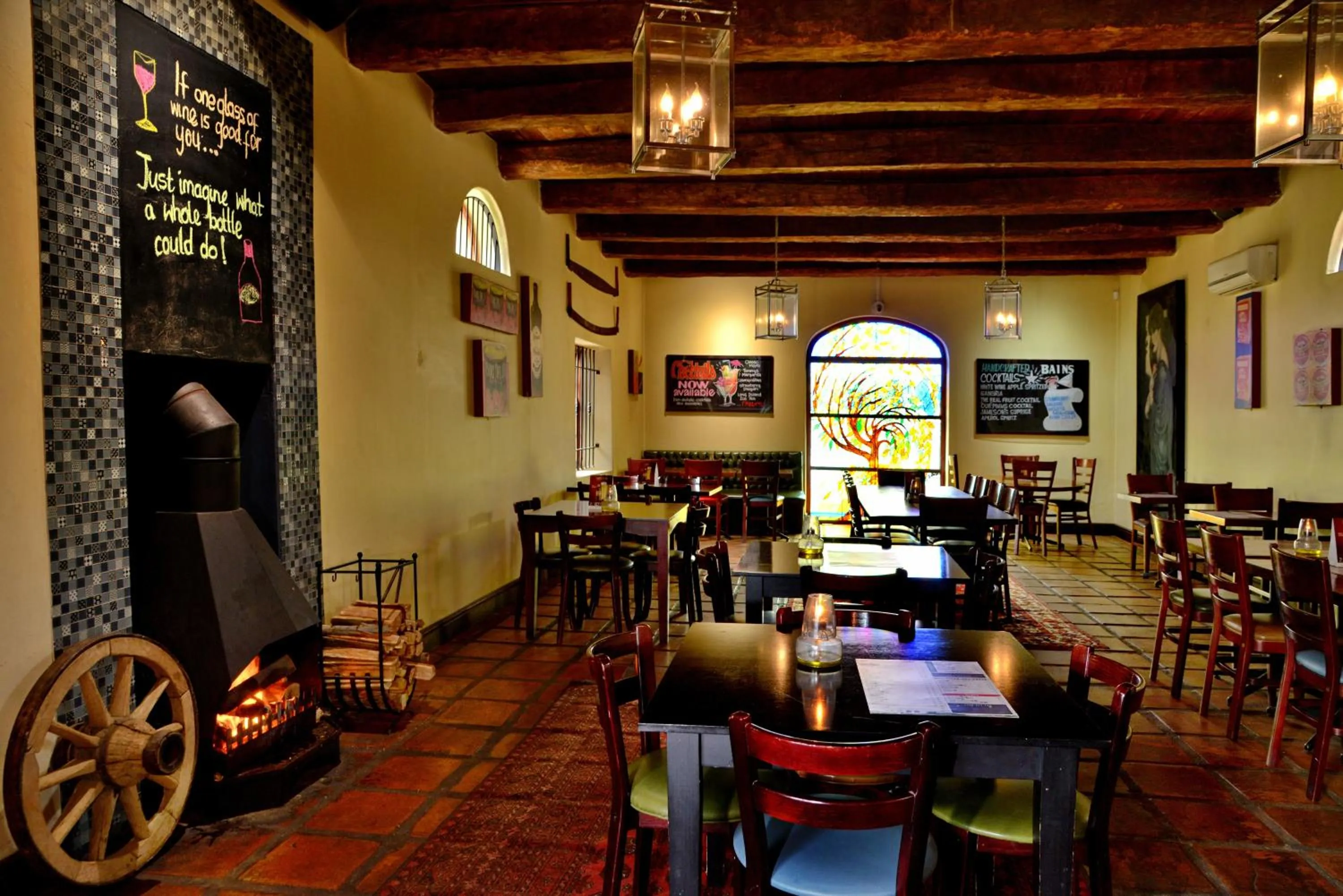 Restaurant/places to eat in Val Du Charron Wine & Leisure Estate