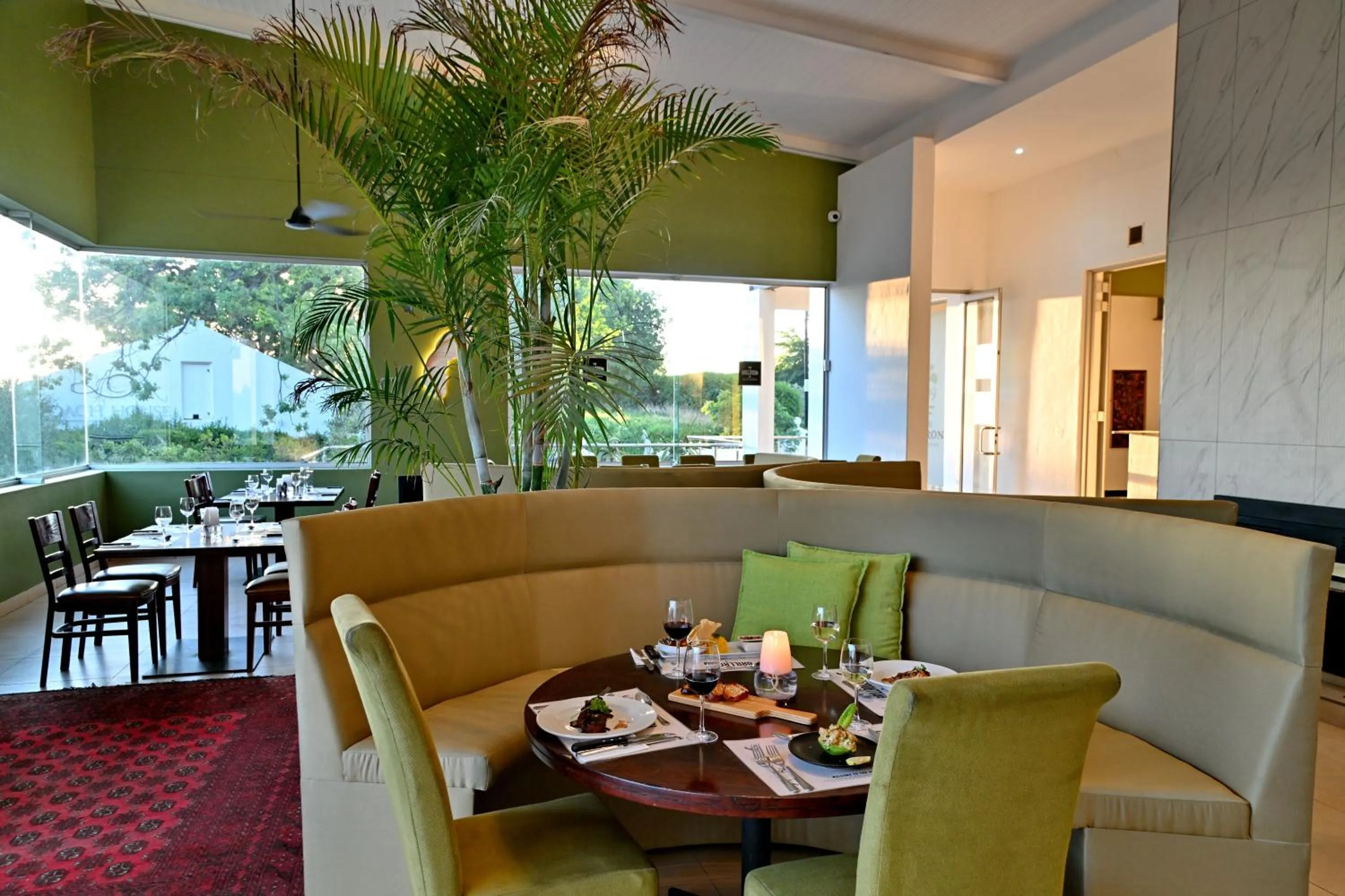 Restaurant/places to eat in Val Du Charron Wine & Leisure Estate