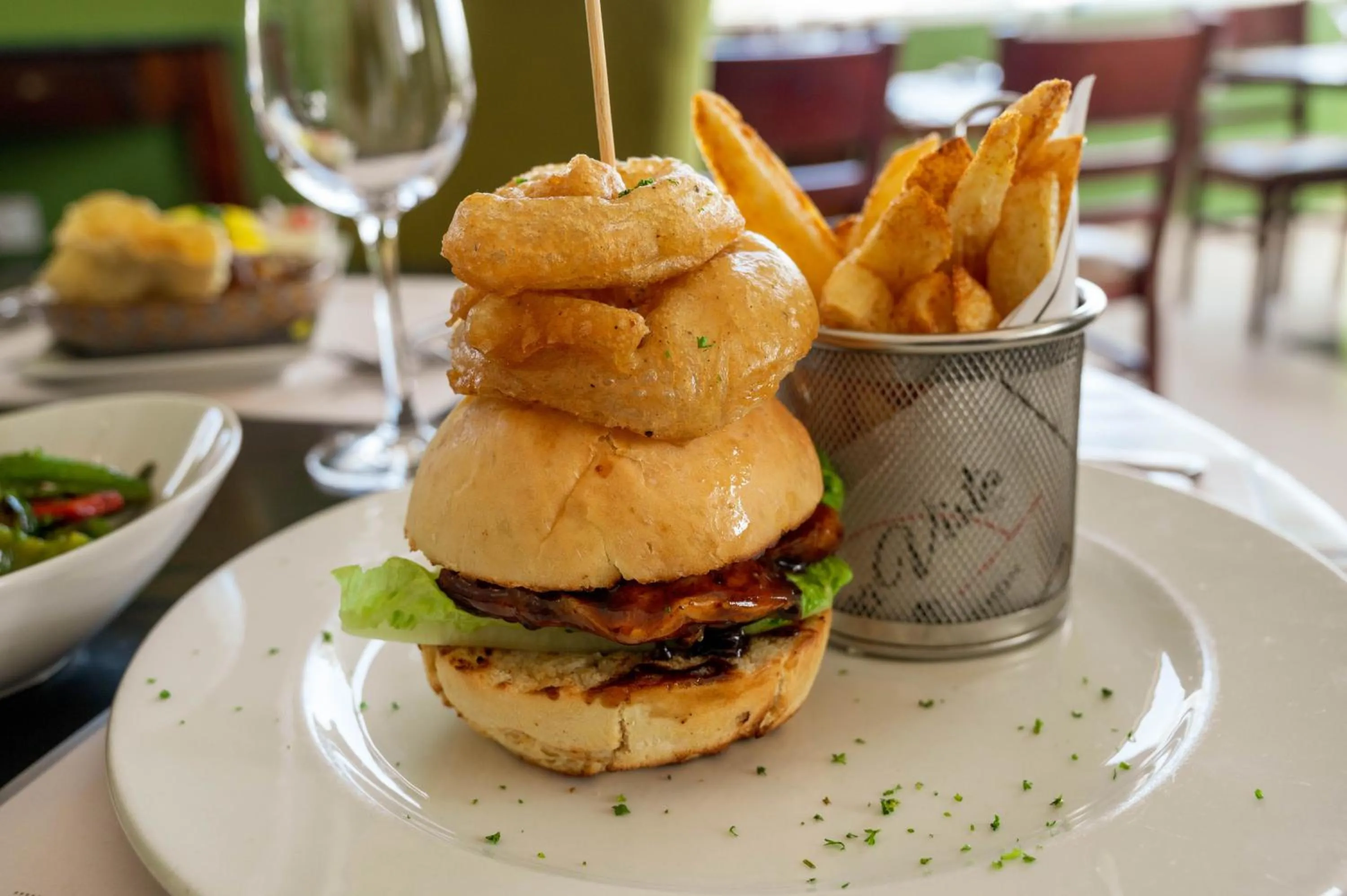 Food and drinks in Val Du Charron Wine & Leisure Estate