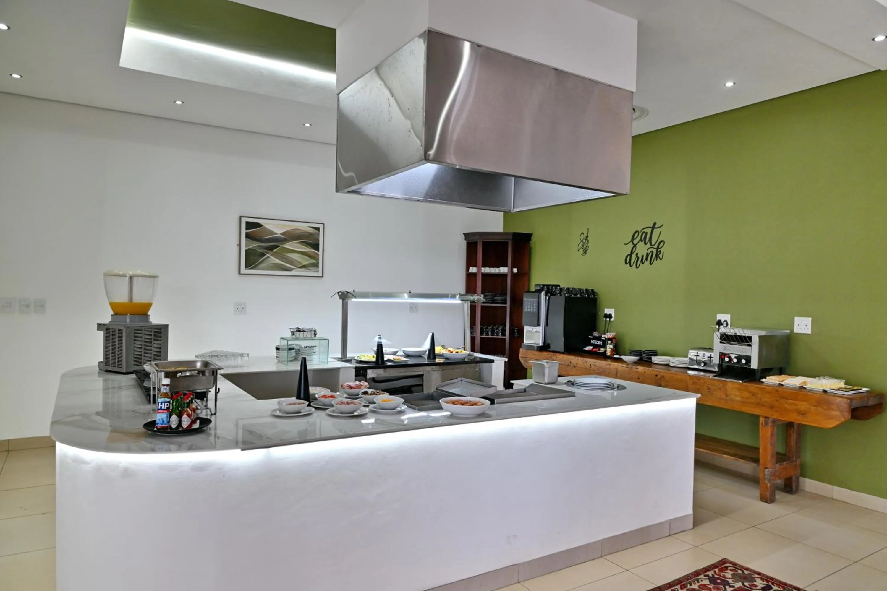 Food in Val Du Charron Wine & Leisure Estate