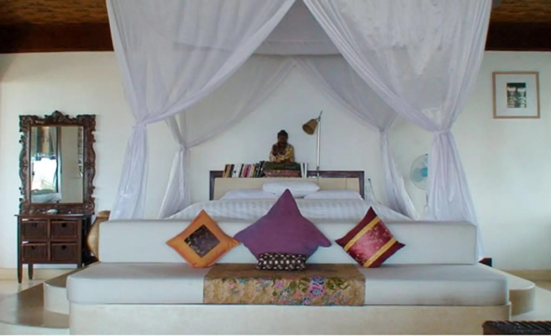 Bed in Seraya Shores Bali