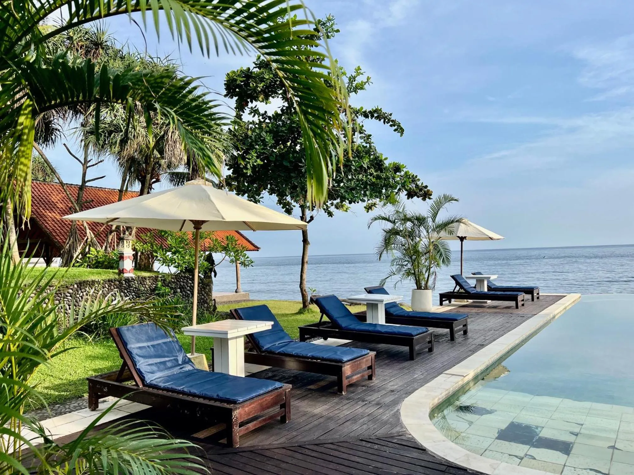Sea view in The Palms - Seraya Shores Retreat Bali