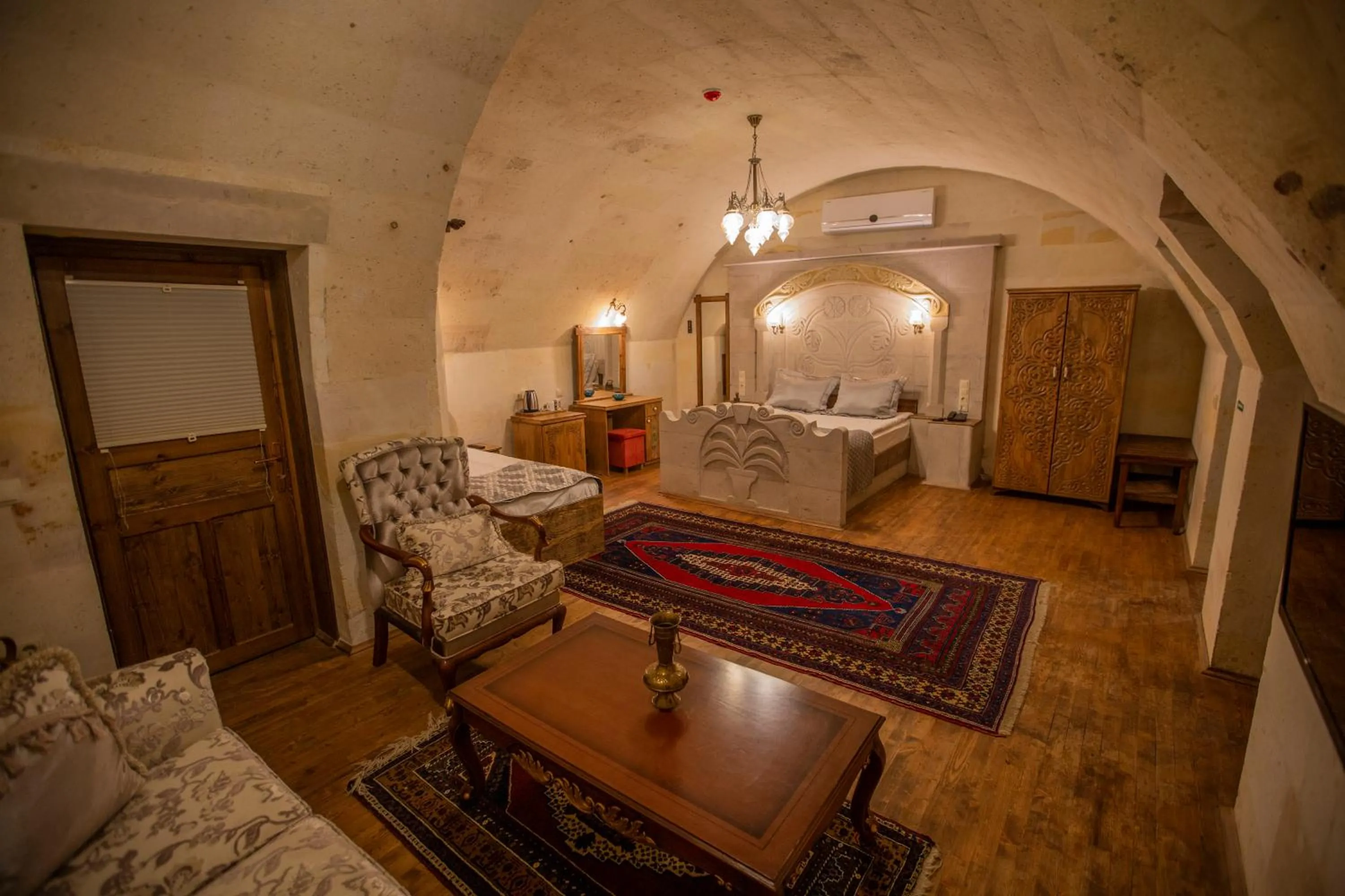 Photo of the whole room, Bed in Göreme Reva Hotel