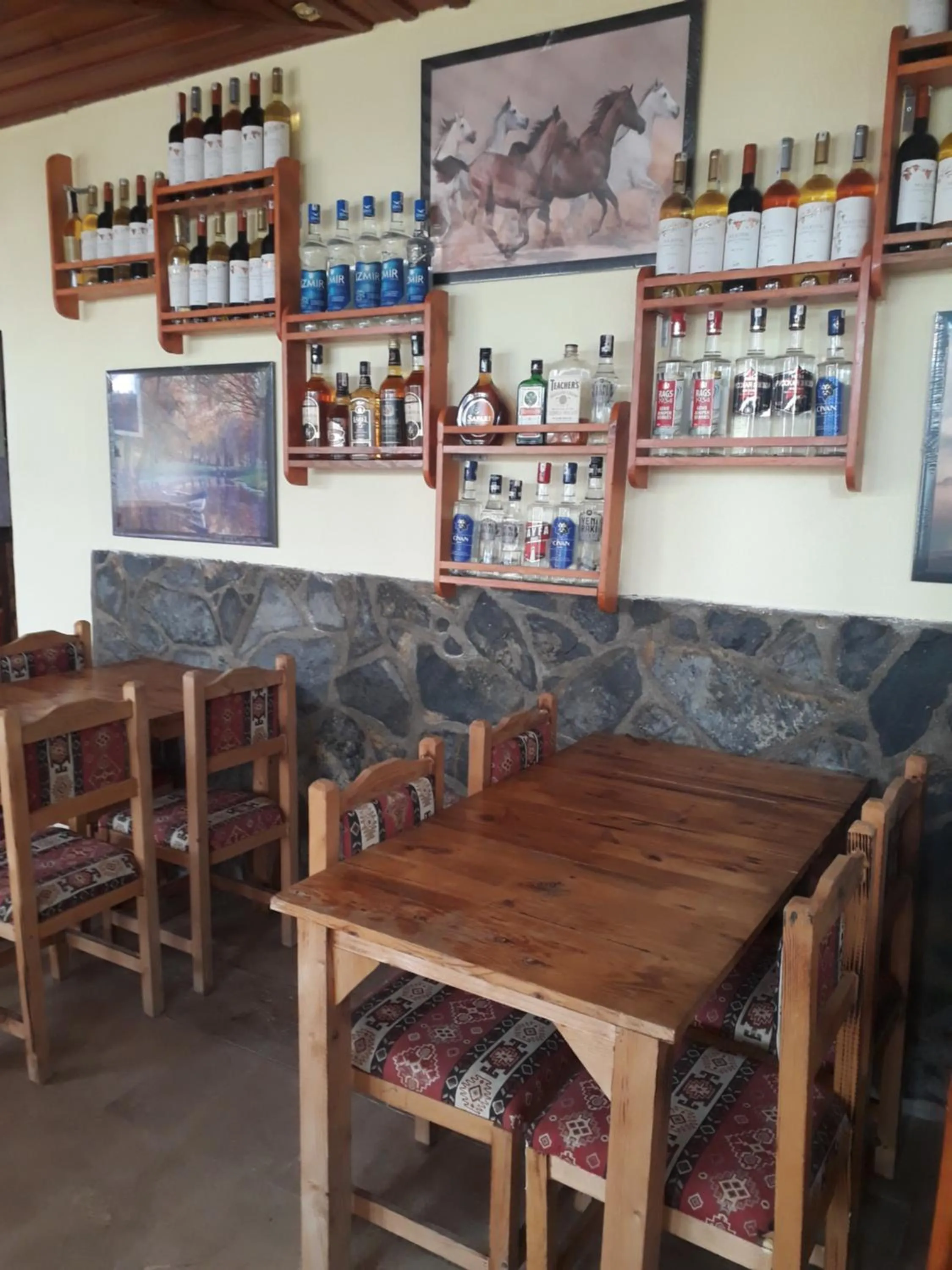 Restaurant/places to eat in Hotel NilSu