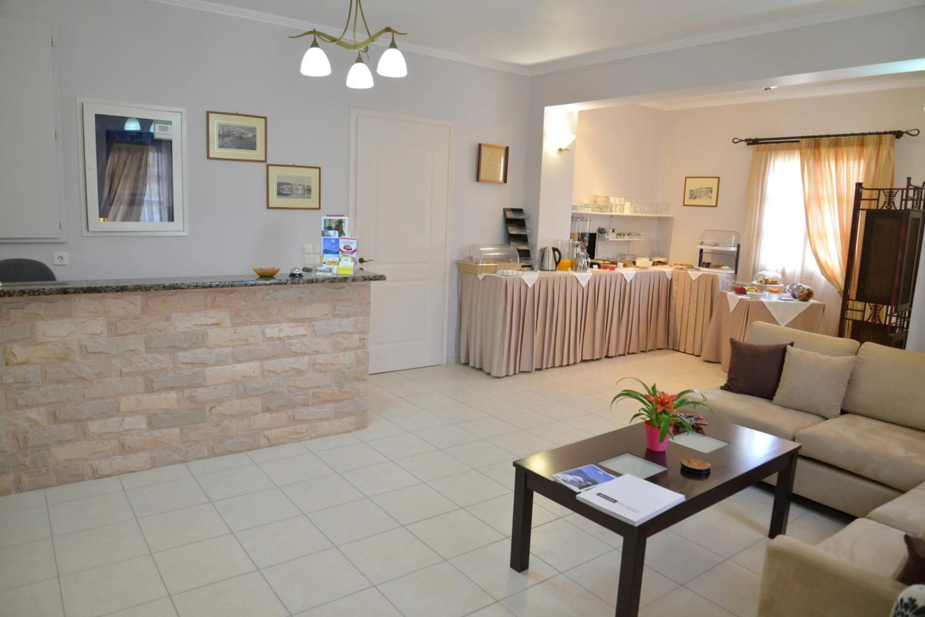 Communal lounge/ TV room in Konstantinos