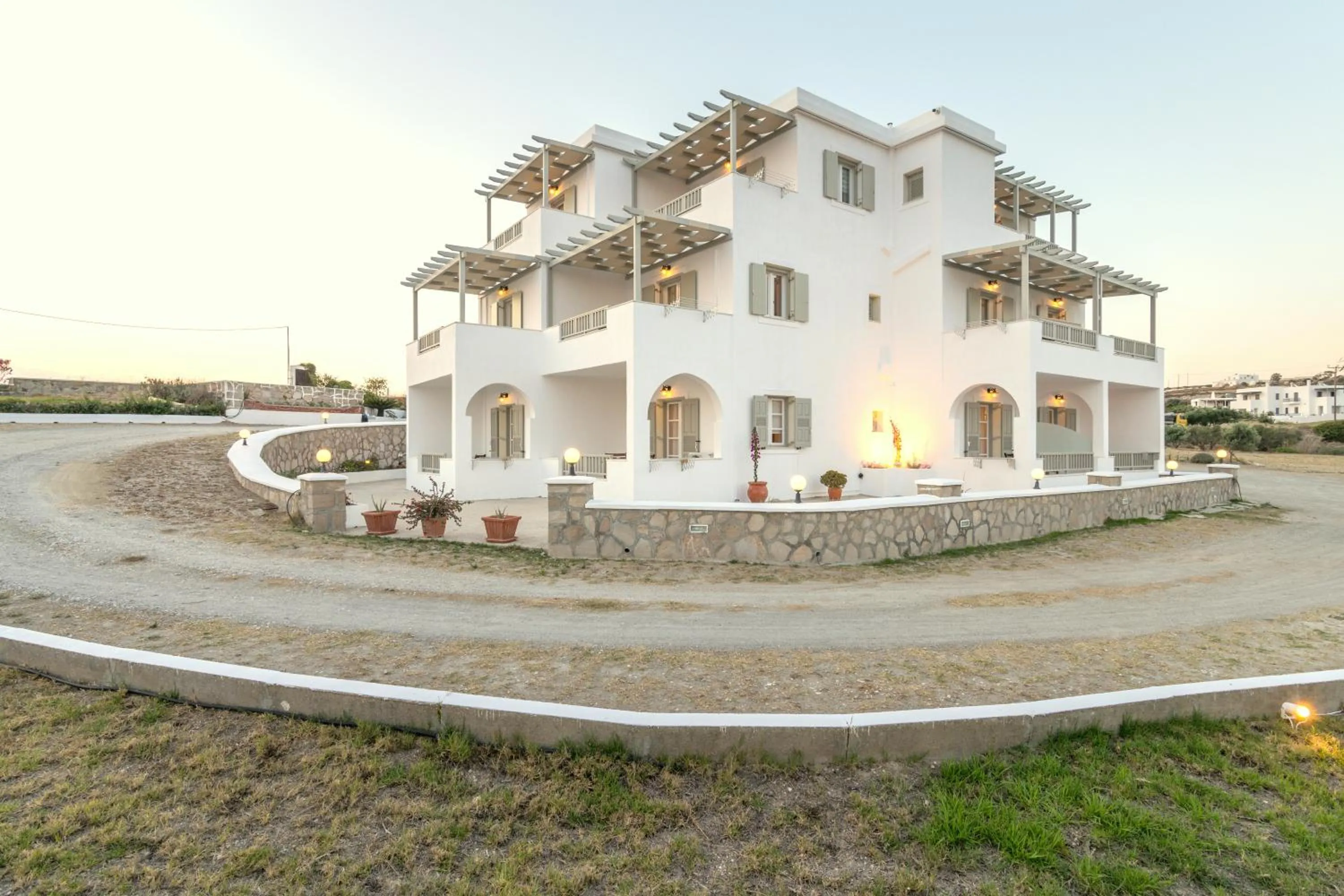 Property building in Konstantinos