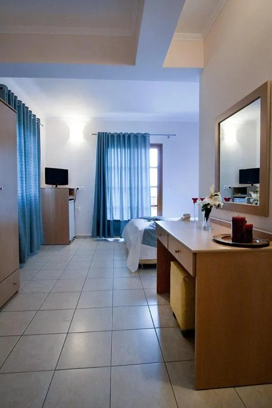 Coffee/tea facilities, Bed in Konstantinos