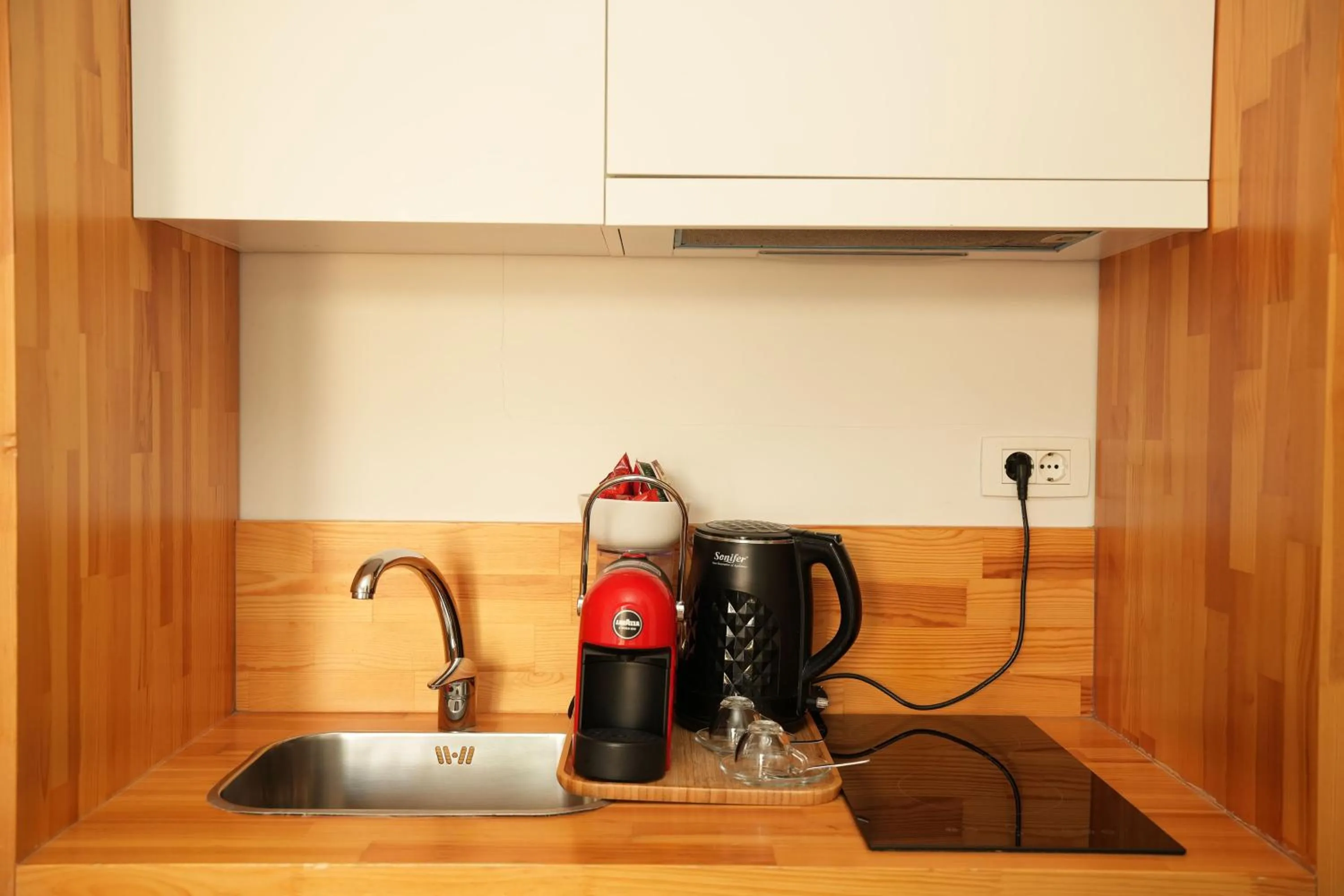 Coffee/tea facilities in Rooftop Tirana