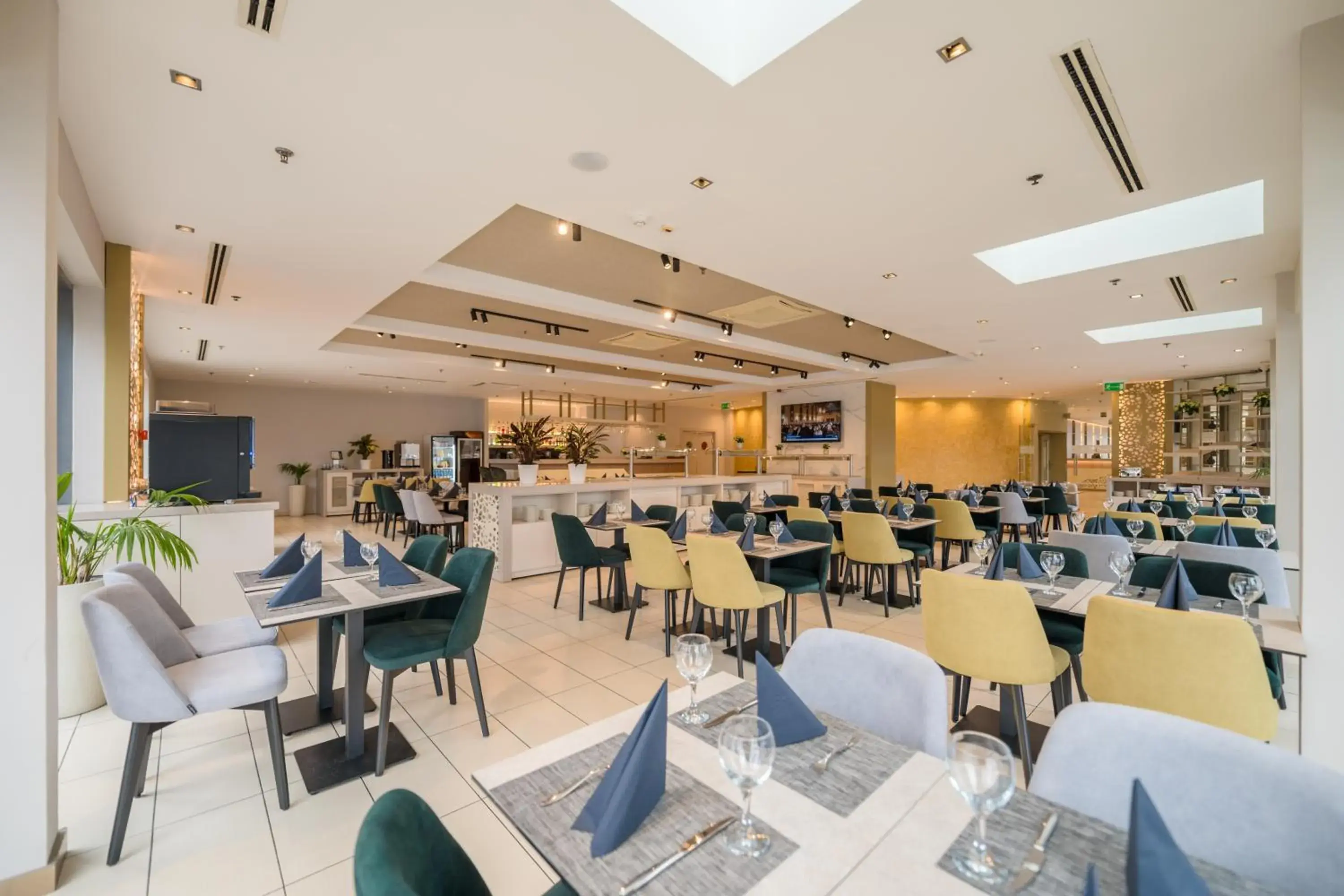 Restaurant/places to eat in Expo Tower by Mellow Mood Hotels Restaurant/places to eat in Expo Tower by Mellow Mood Hotels