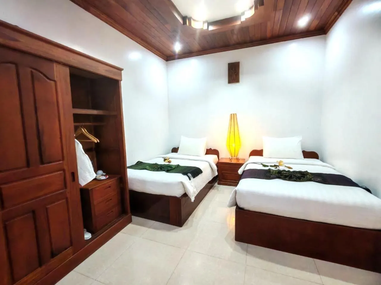 Photo of the whole room, Bed in Shining Angkor Apartment Hotel